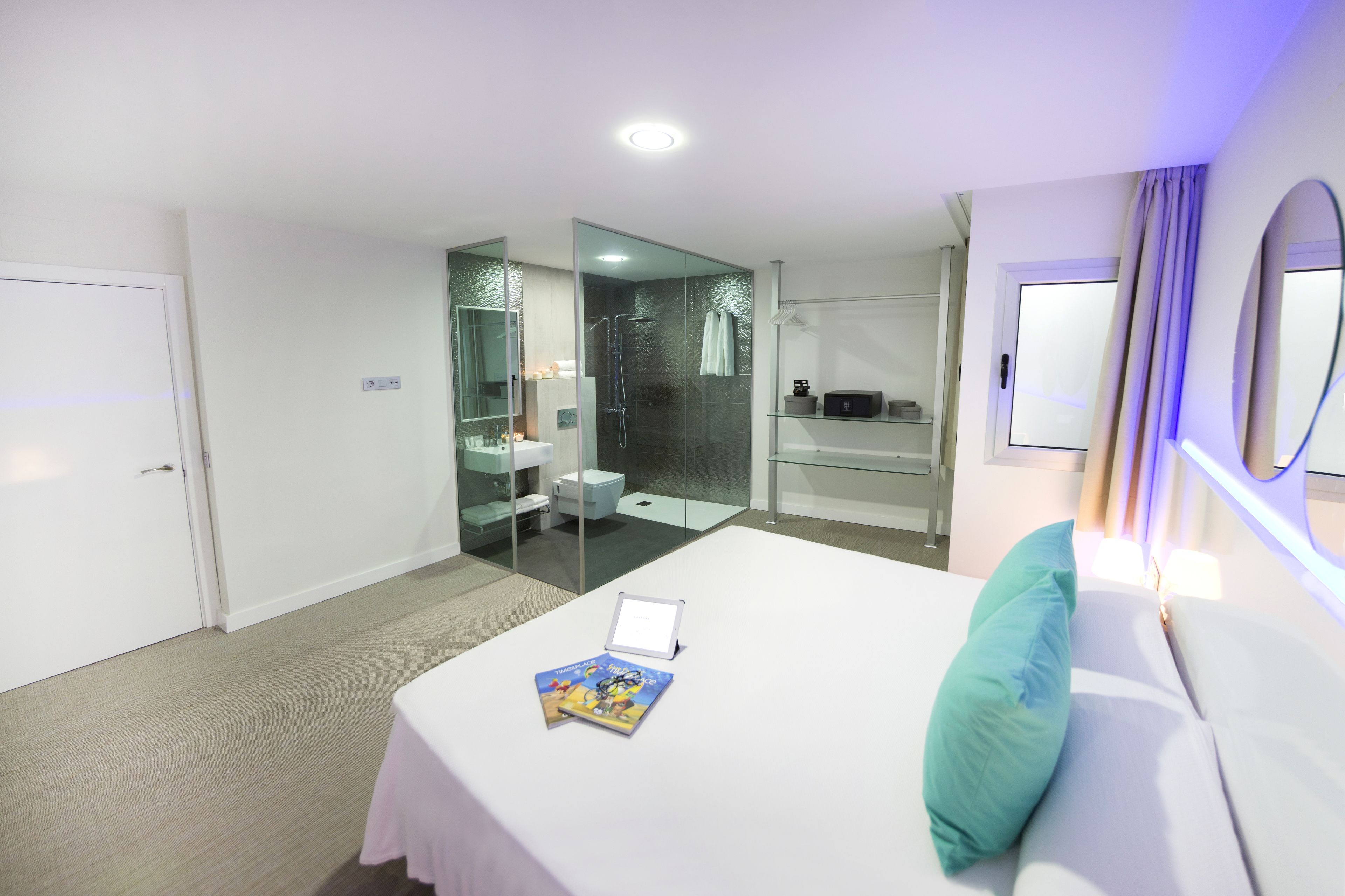 Valentina Beach Apartments & Suites