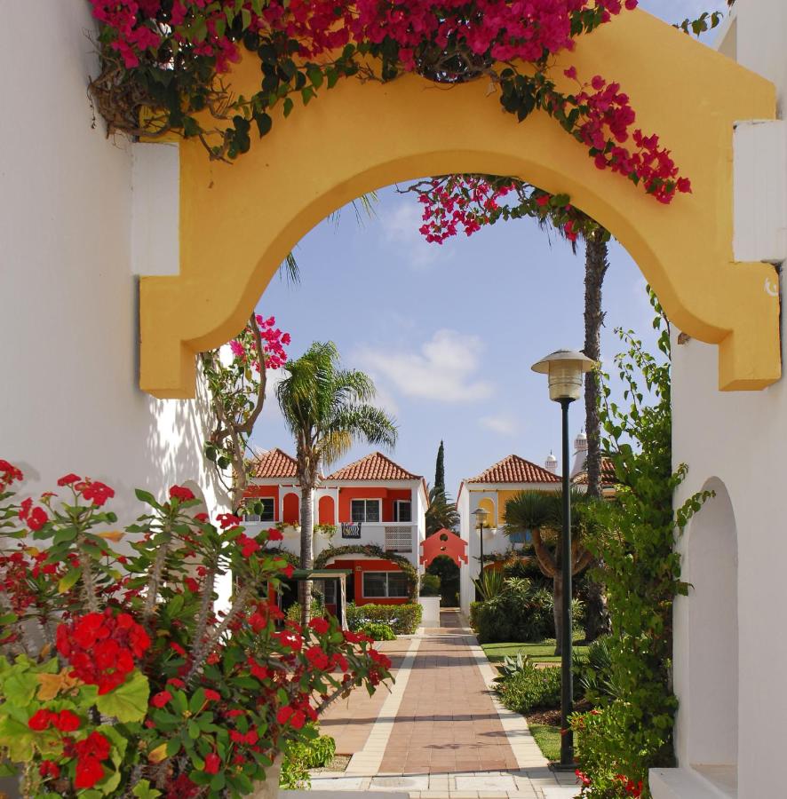 Bungalows Cordial Green Golf