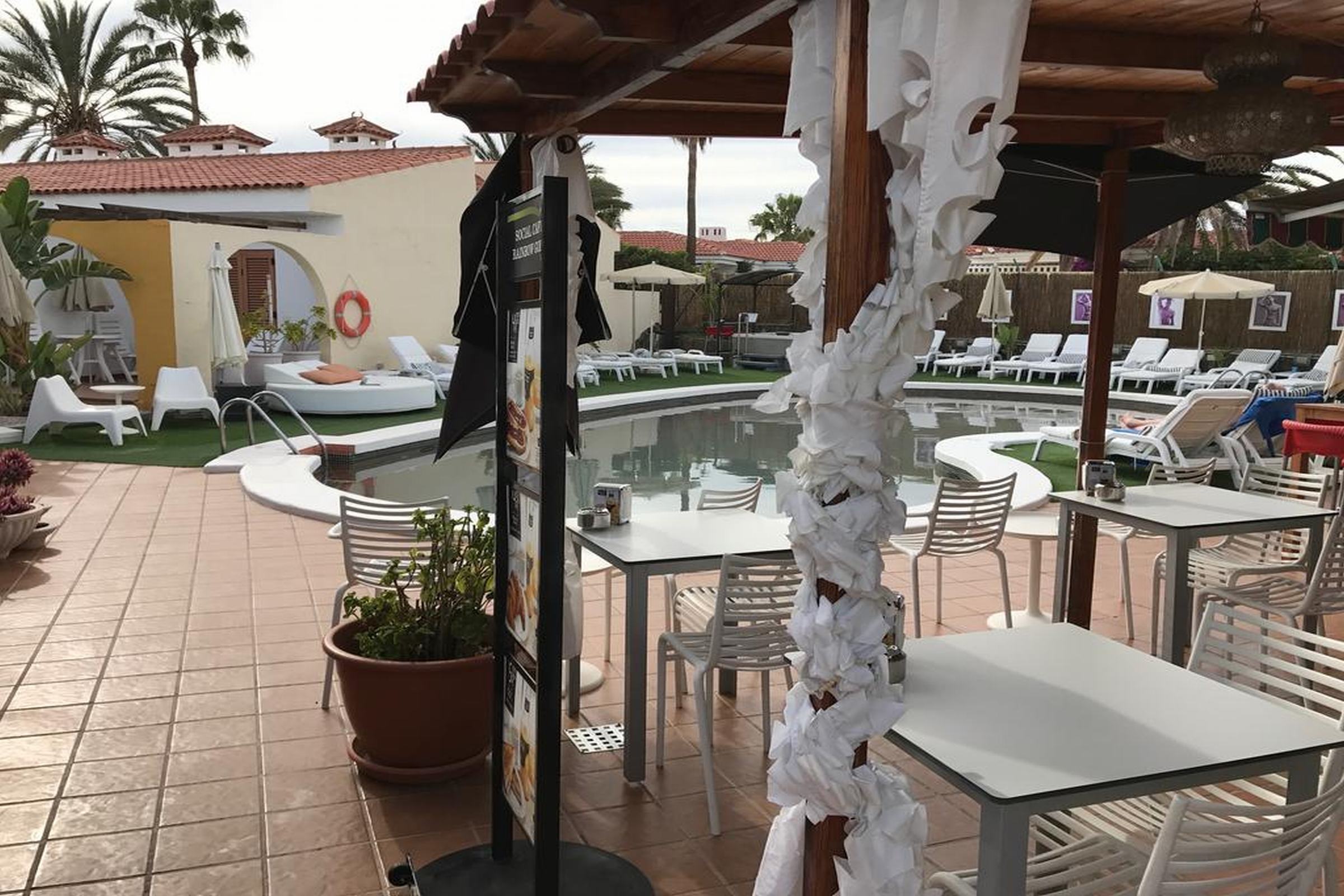 Rainbow Golf Bungalows, Gay Boutique Resort