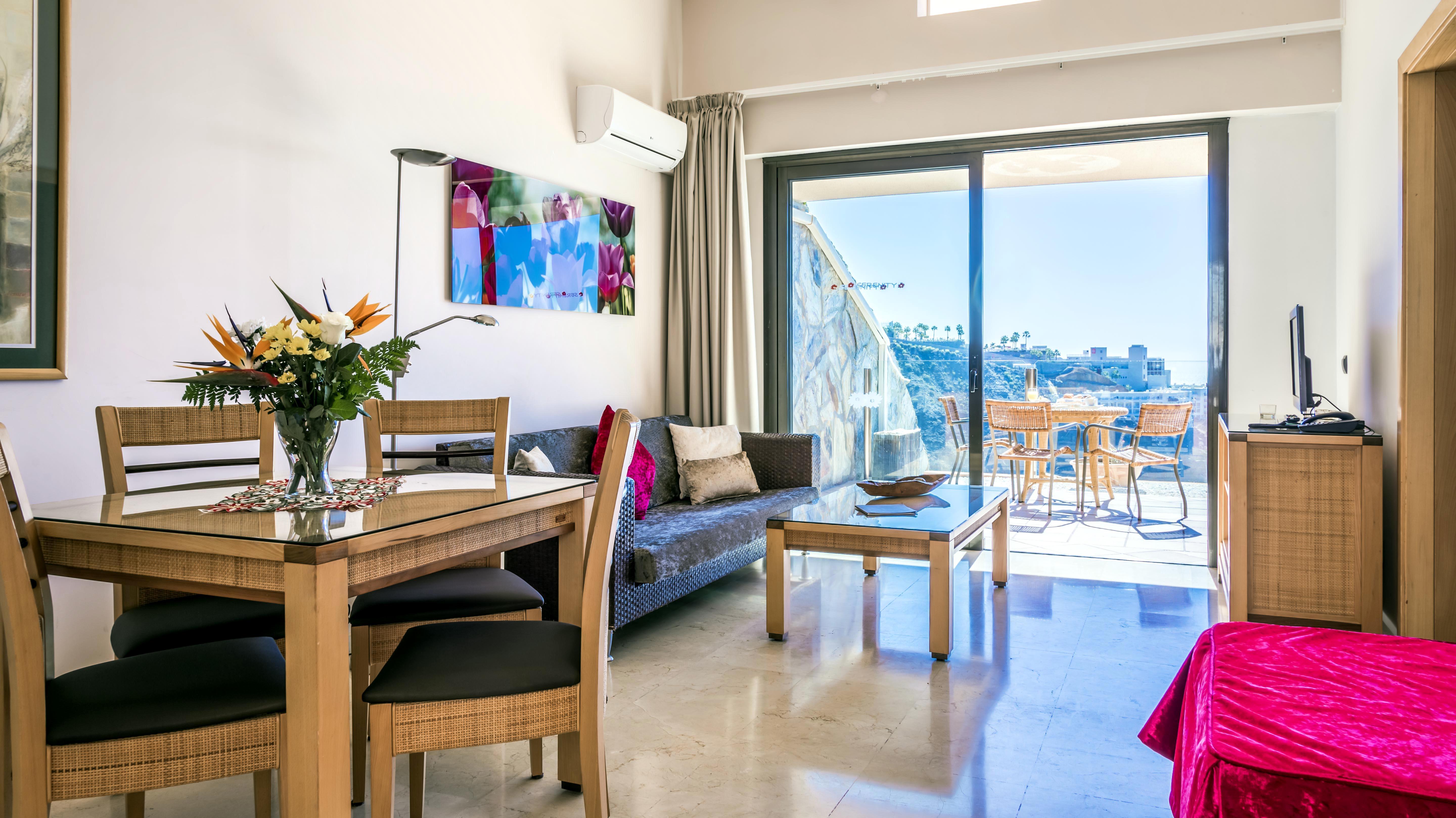 Serinity Amadores Apartments