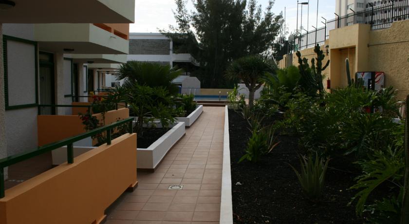 Aparthotel Atis Tirma