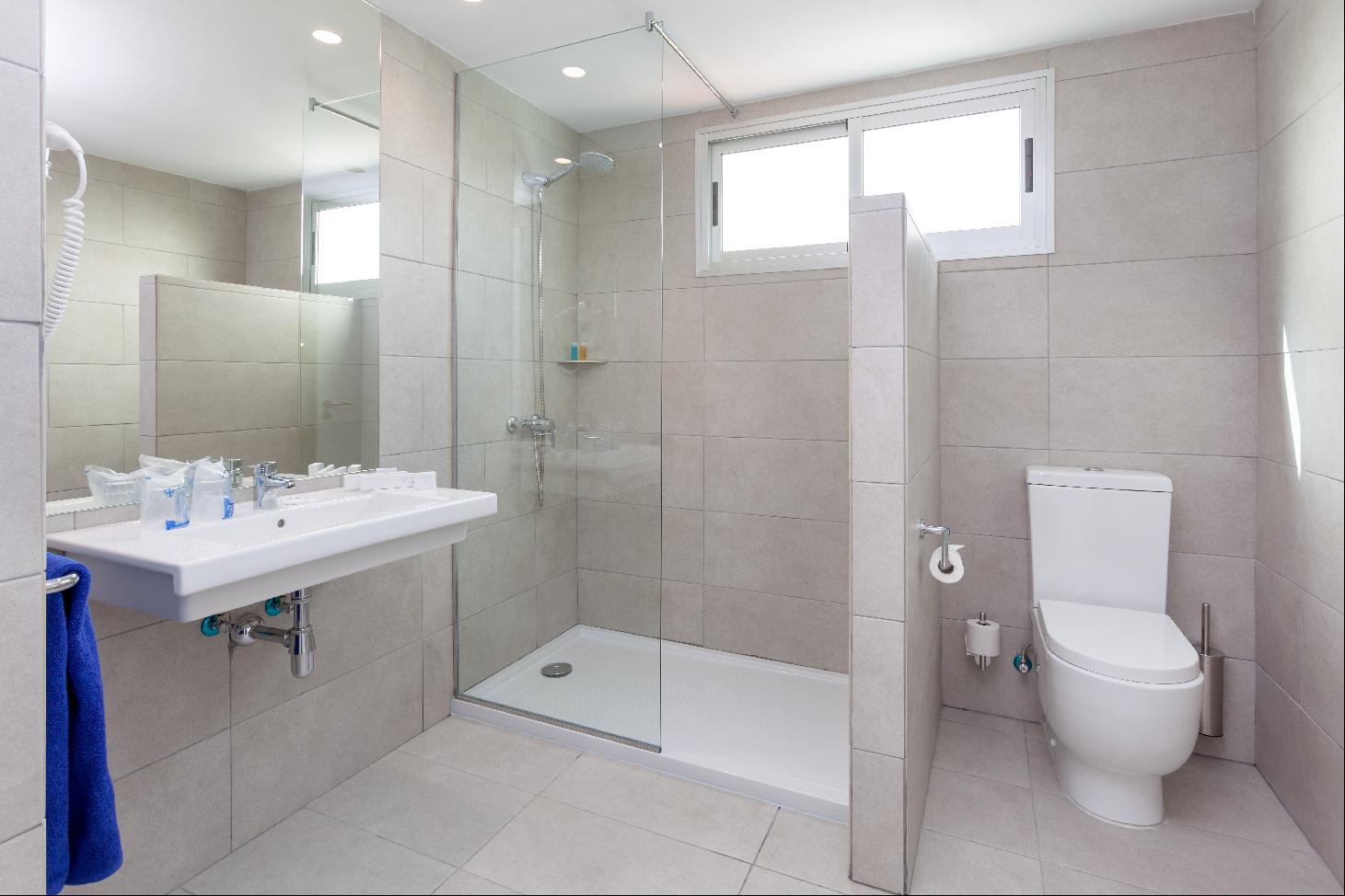 Akeah Broncemar Maspalomas