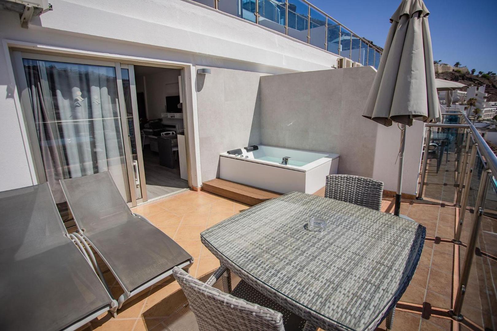 Servatur Casablanca Suites & Spa