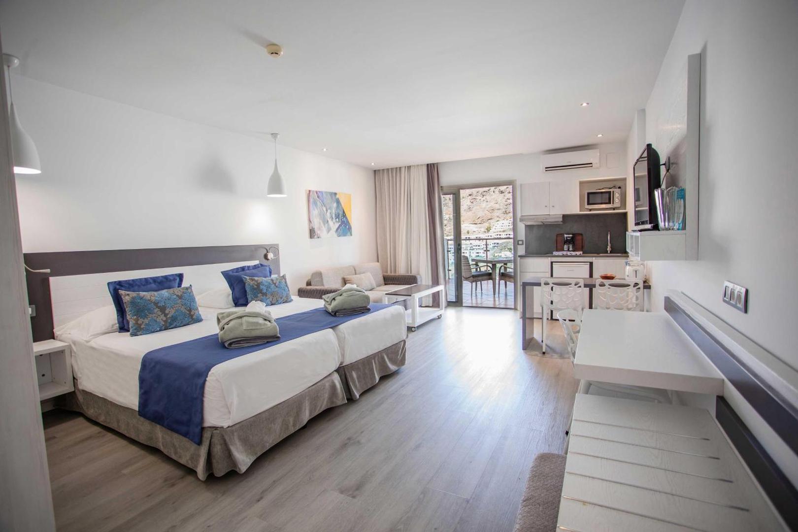 Servatur Casablanca Suites & Spa