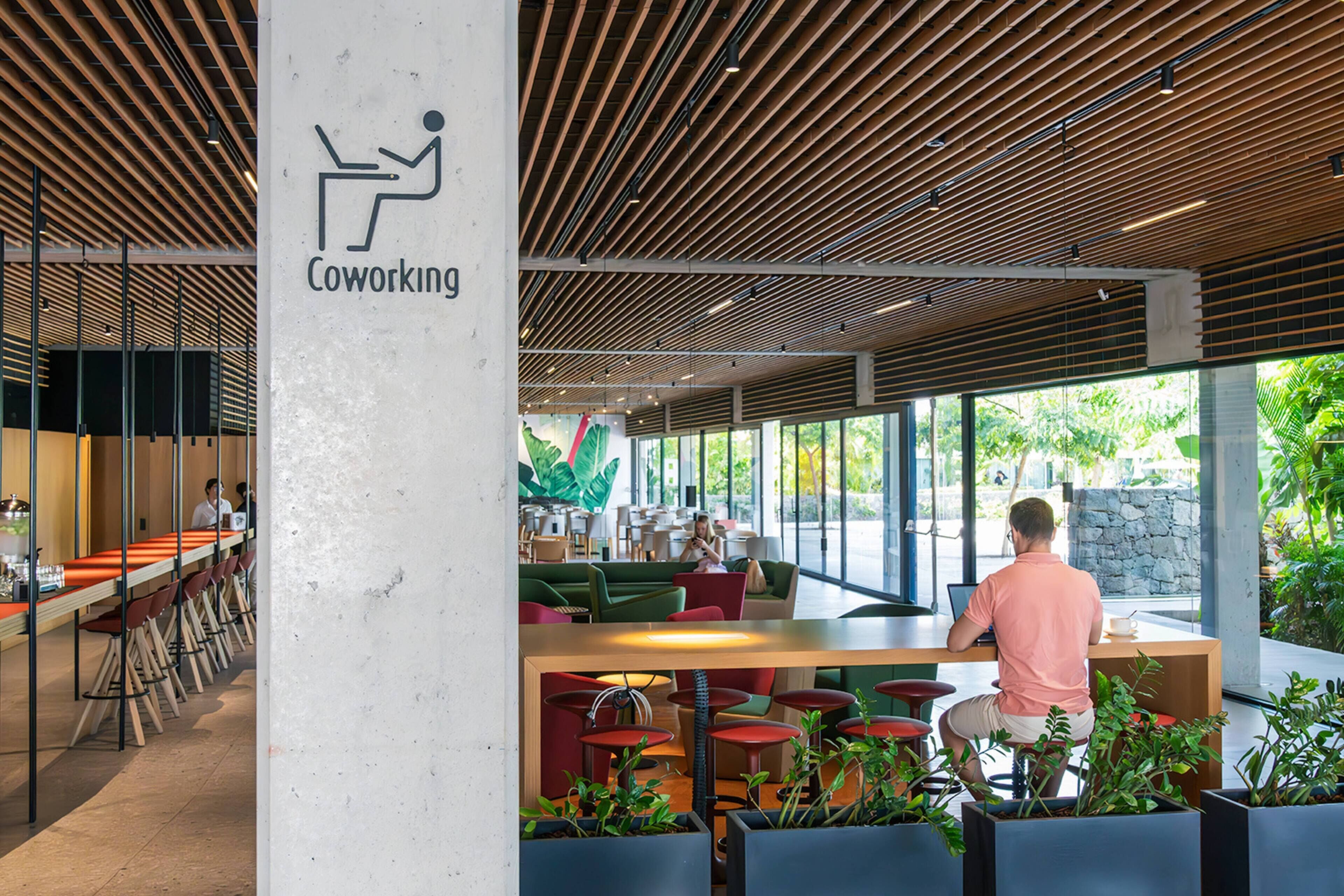 Resort Cordial Santa Águeda & Perchel Beach Club