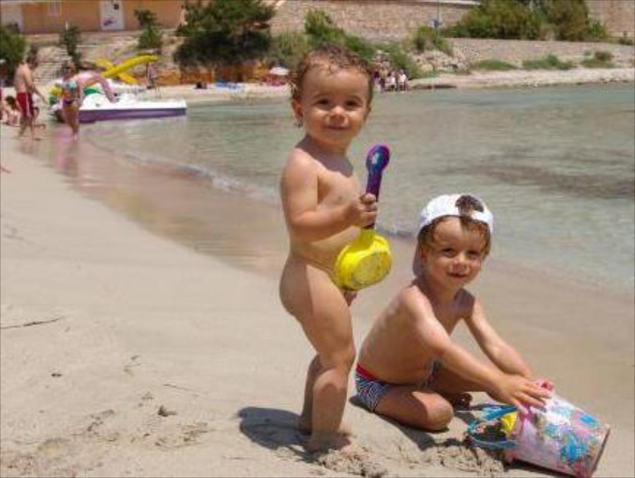 Cala Llonga Apartments