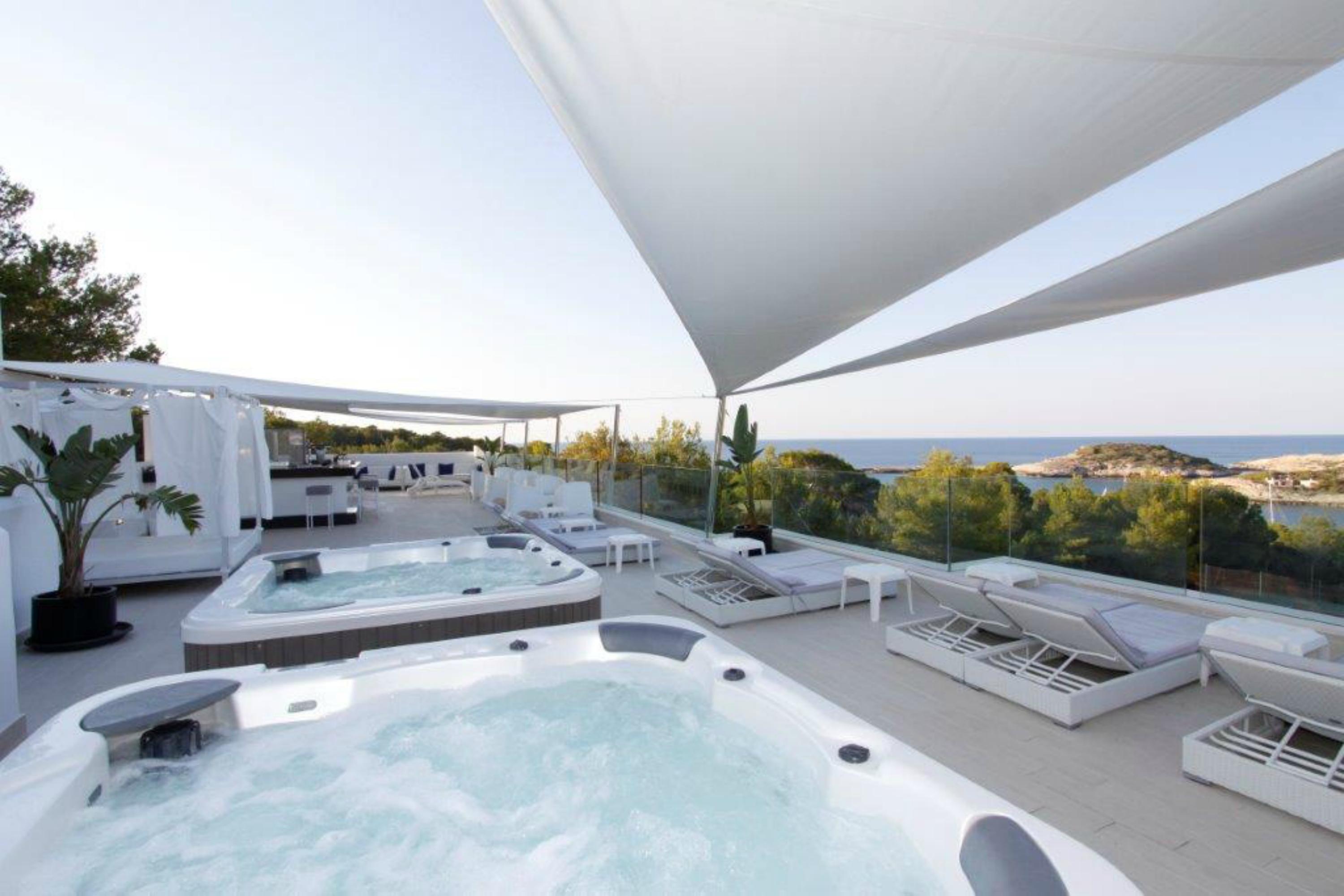 BG Hotel Portinatx Beach Club