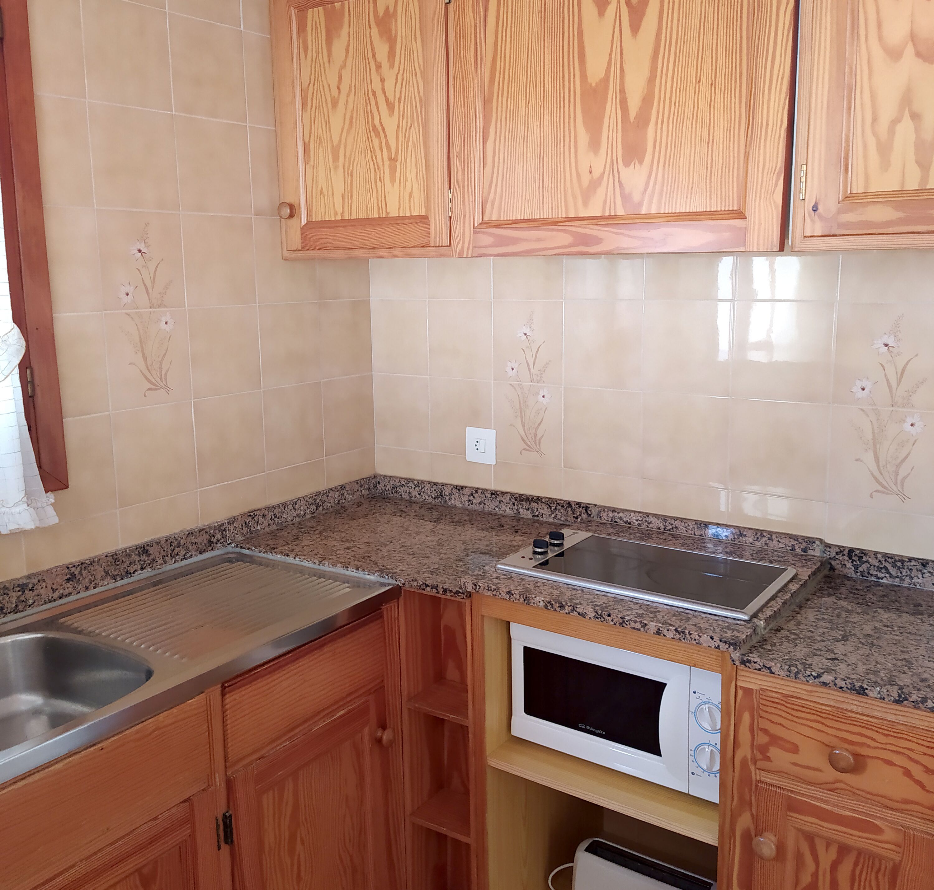 Es Puet Blanc By Flats Friends