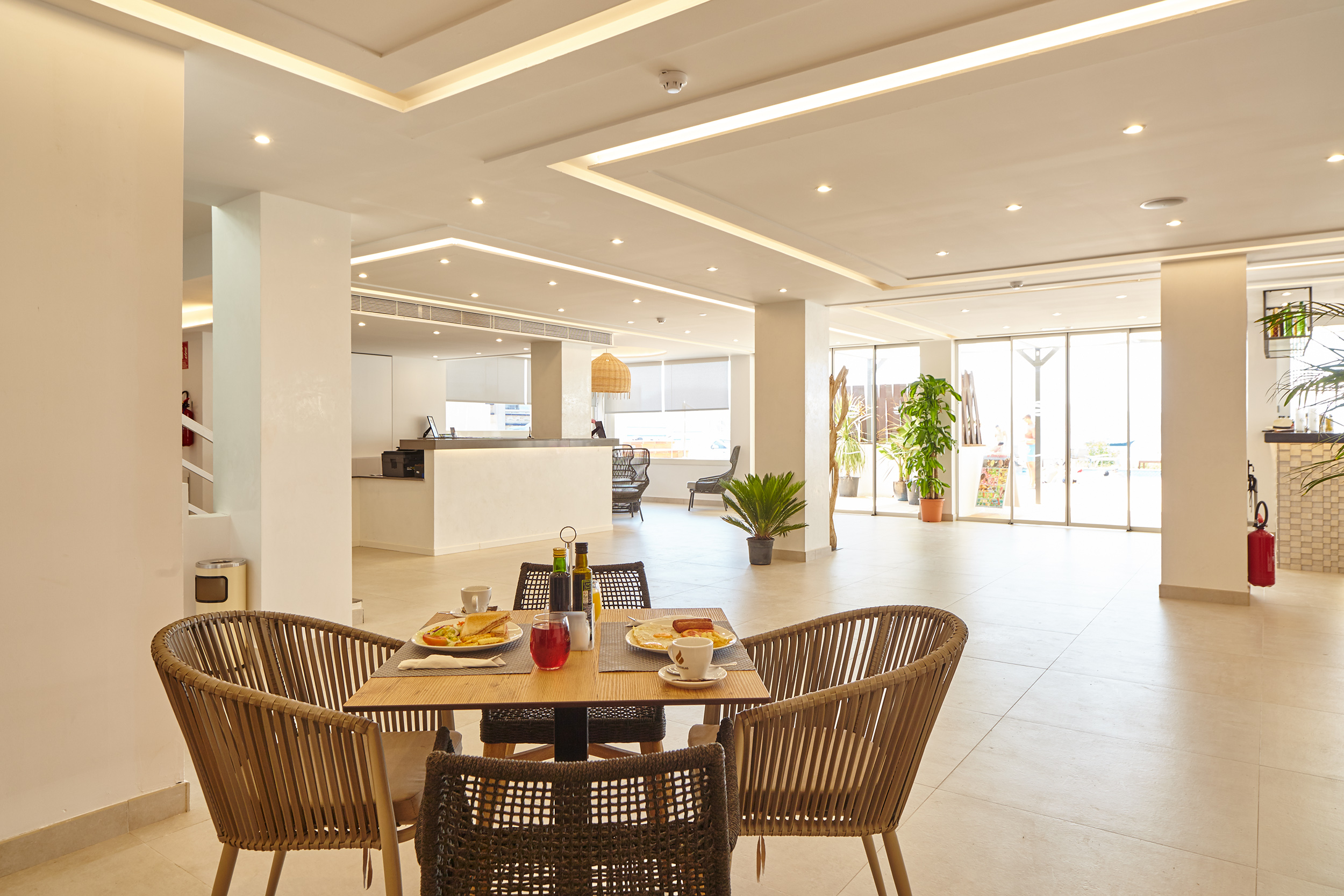 Sol Bahía Ibiza Suites