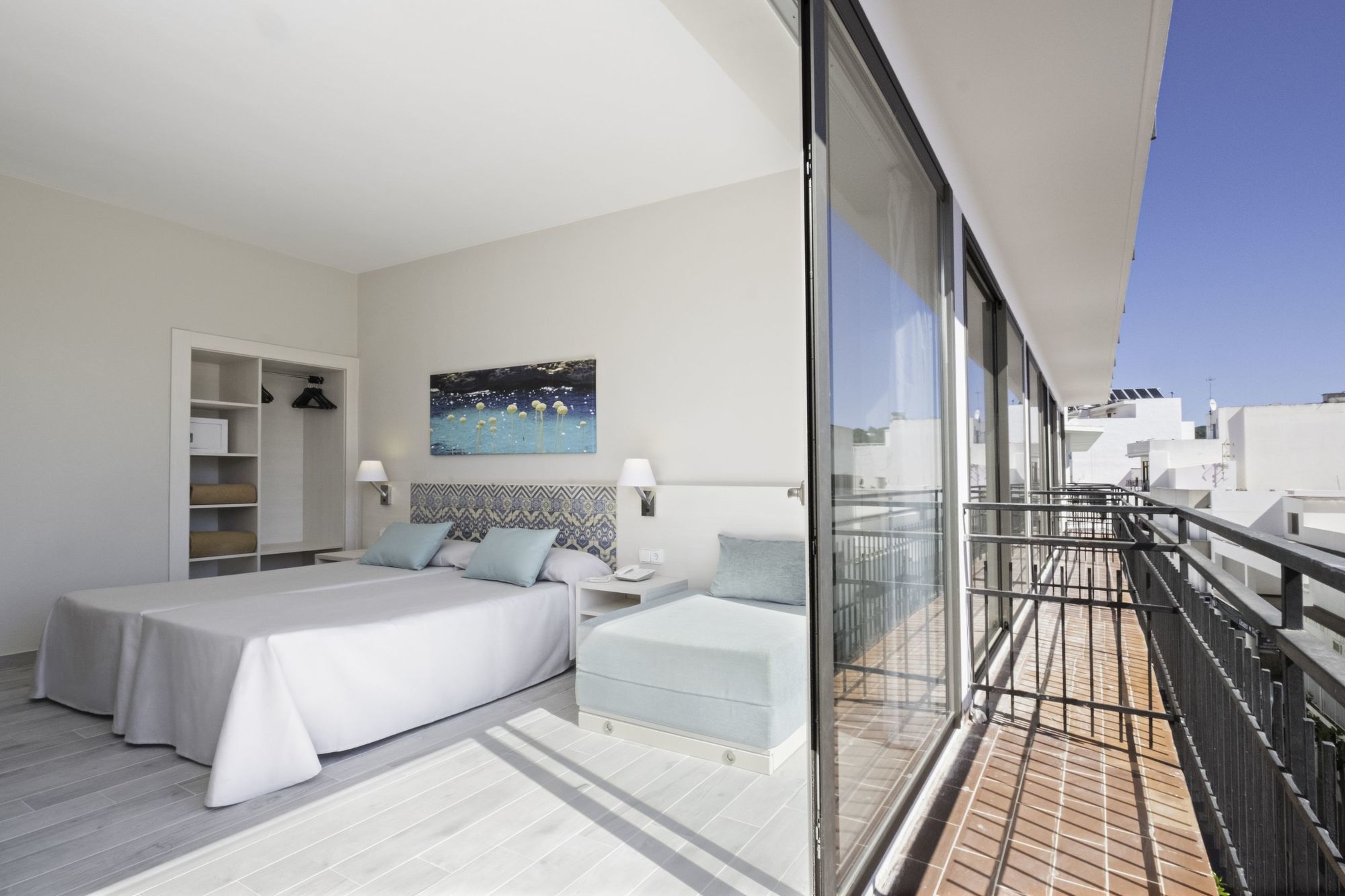 azuLine Hotel Llevant