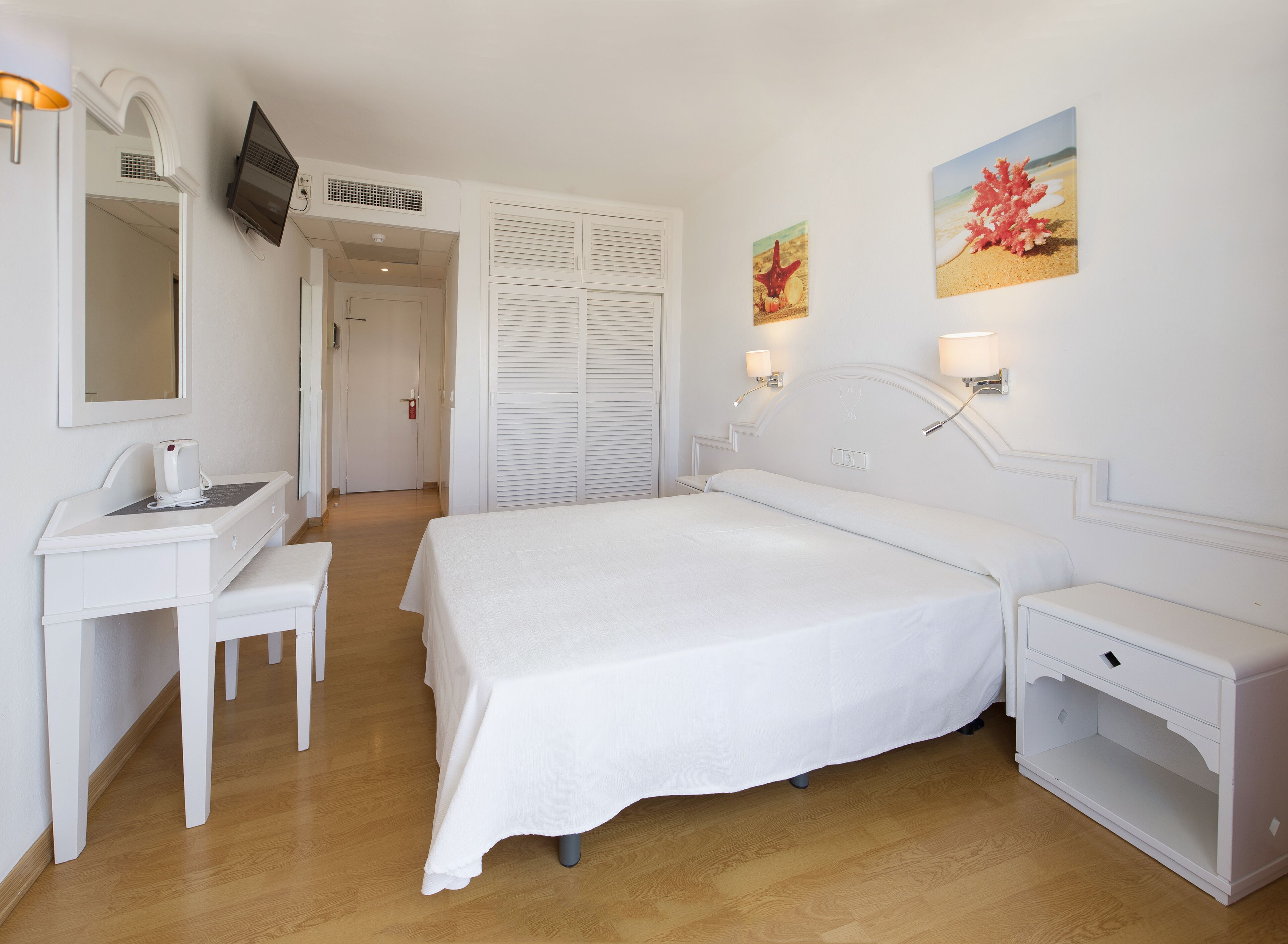 Coral Star Apartments