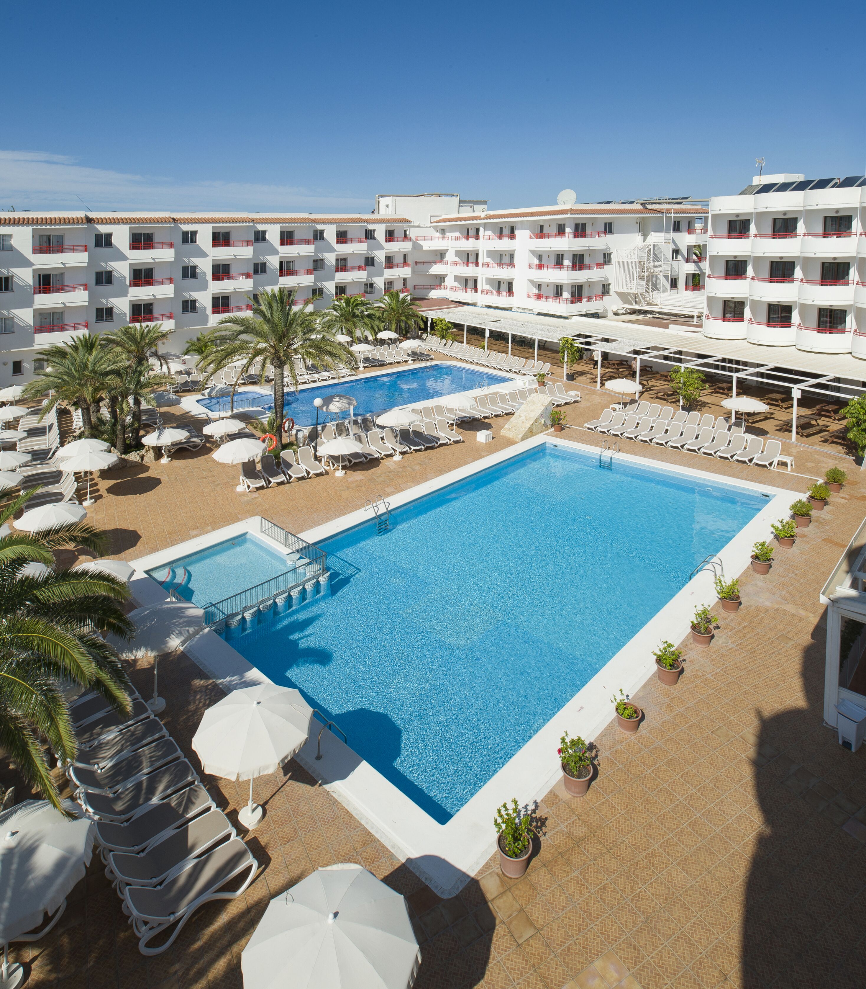 Coral Star Apartments