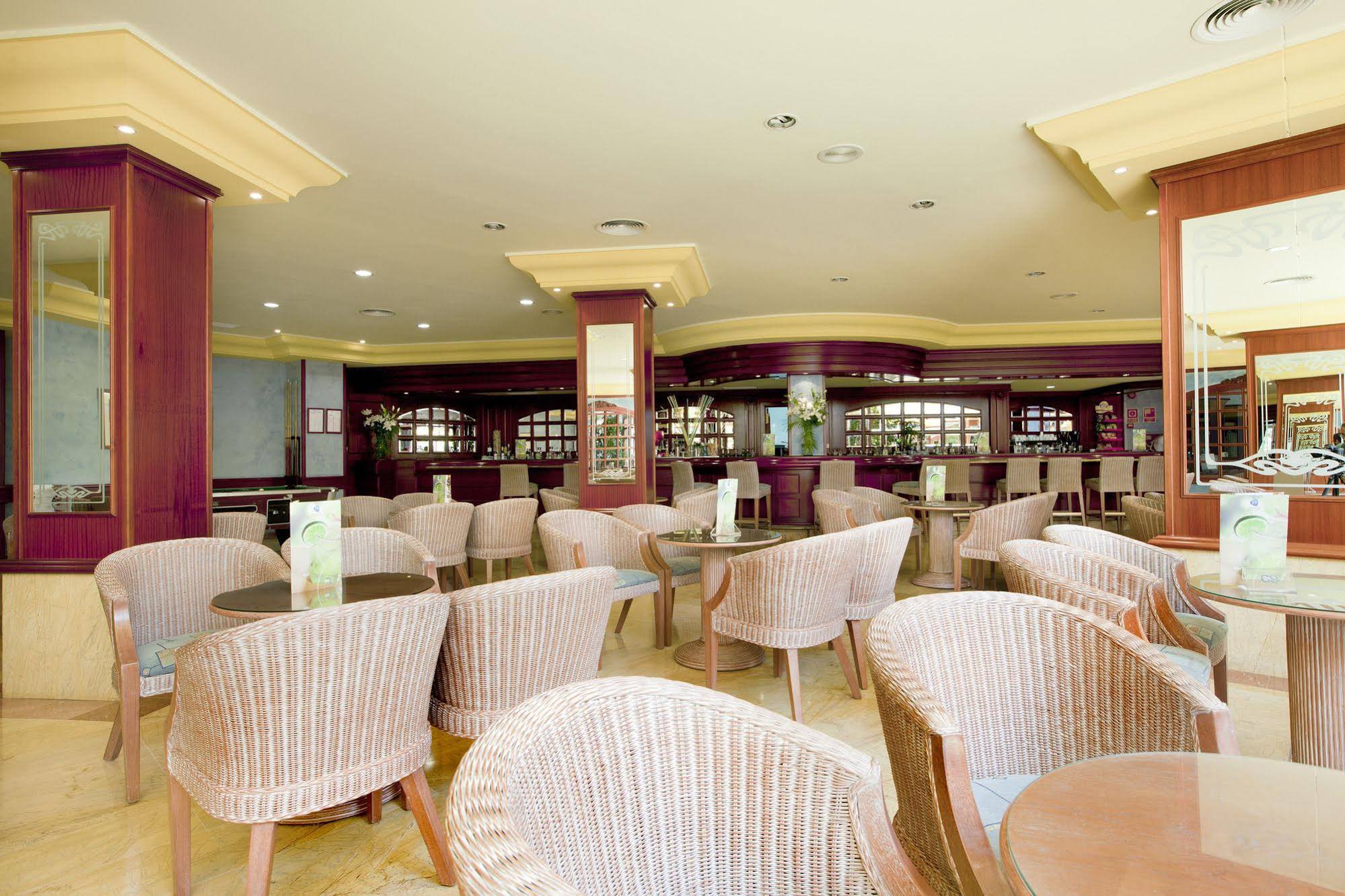 Grupotel Santa Eulària & Spa