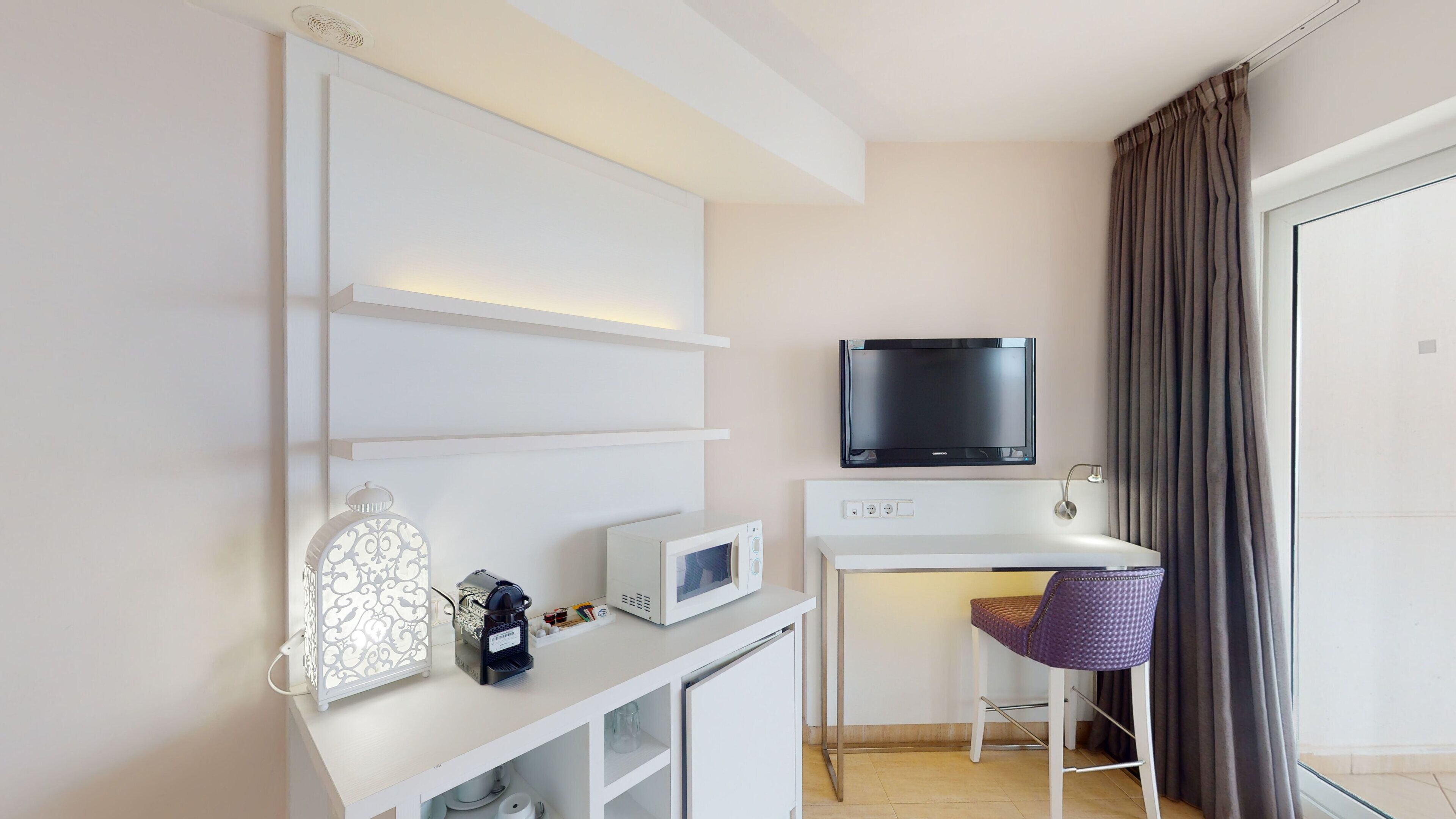 Tropic Garden Hotel & Apartments