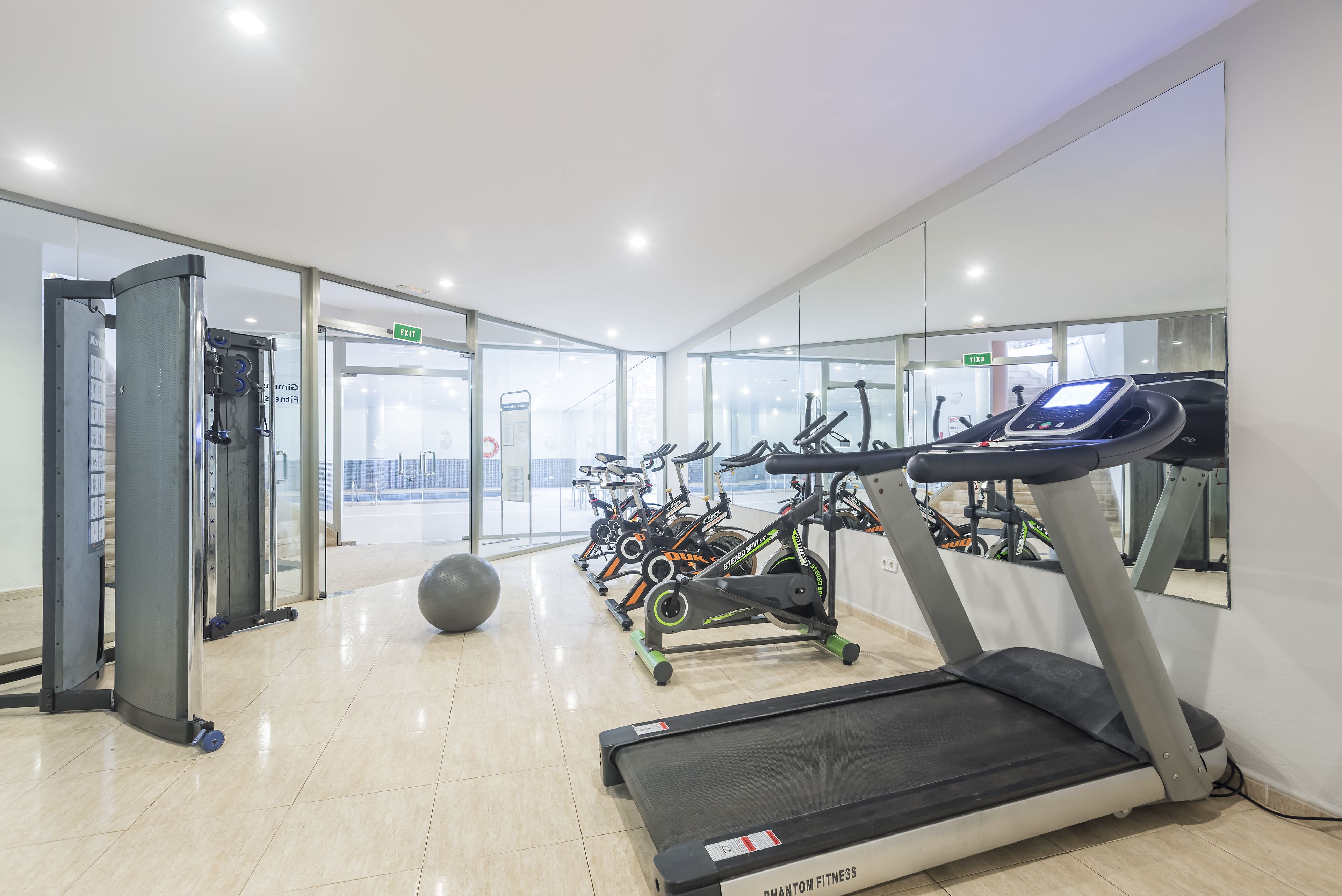 Tropic Garden Hotel & Apartments