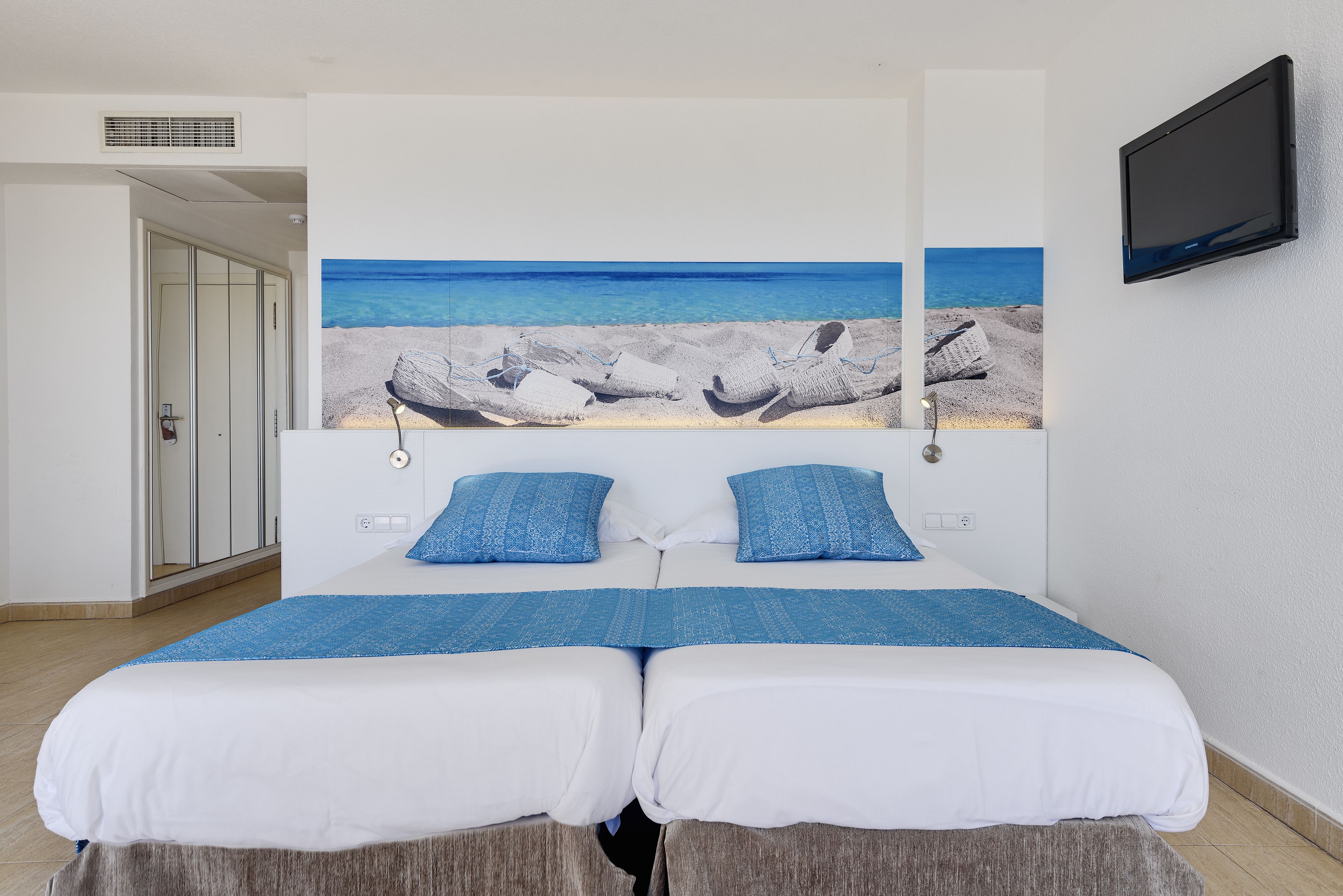 Tropic Garden Hotel & Apartments