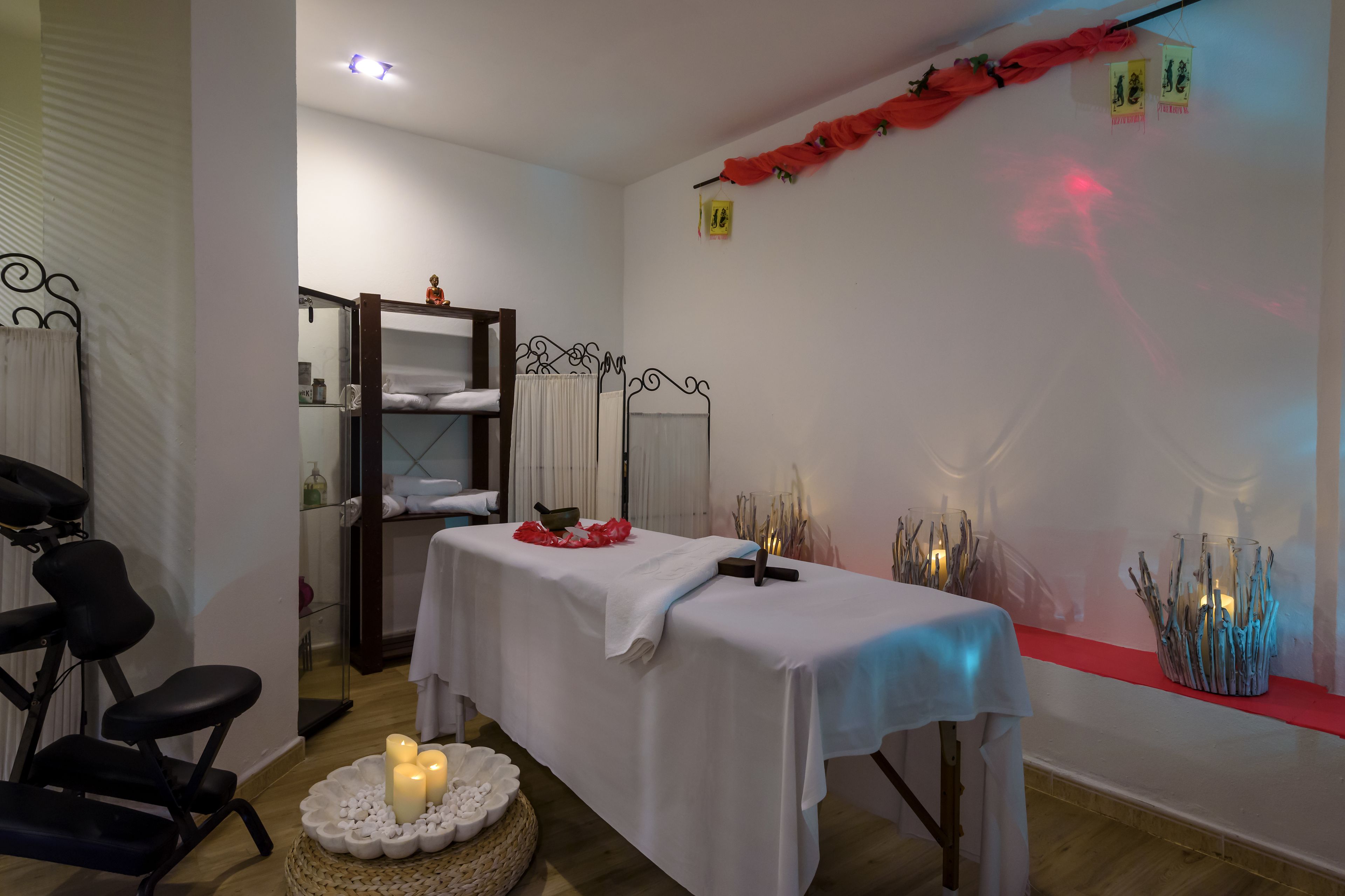 Tropic Garden Hotel & Apartments