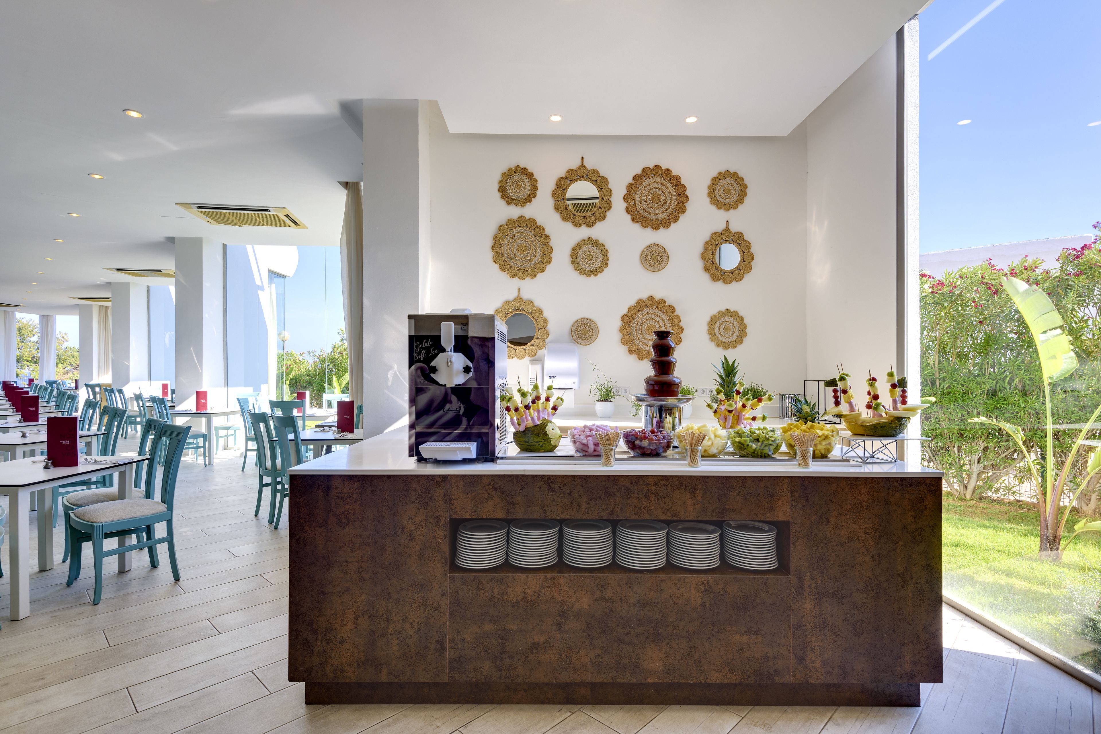 Tropic Garden Hotel & Apartments