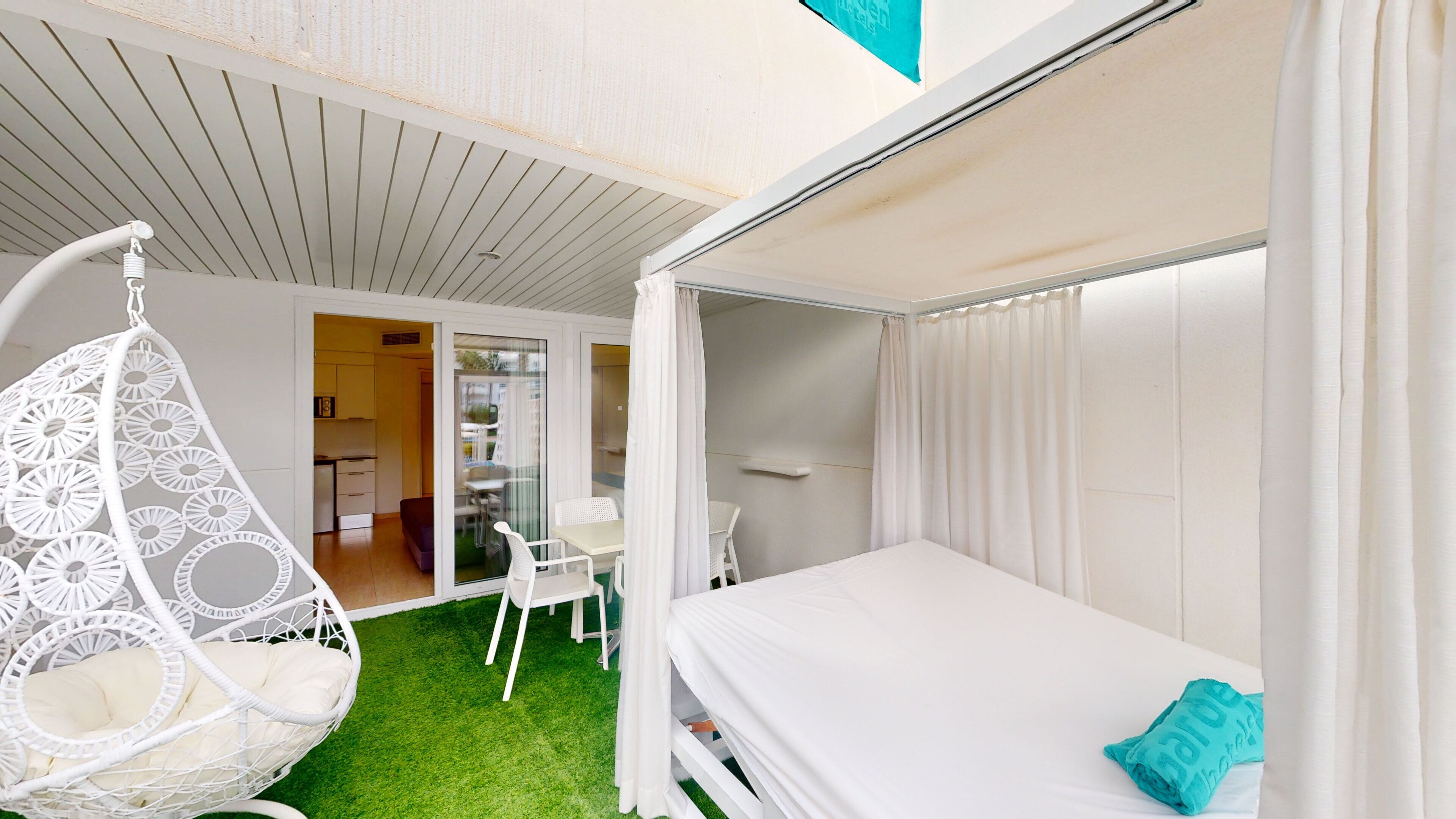 Tropic Garden Hotel & Apartments