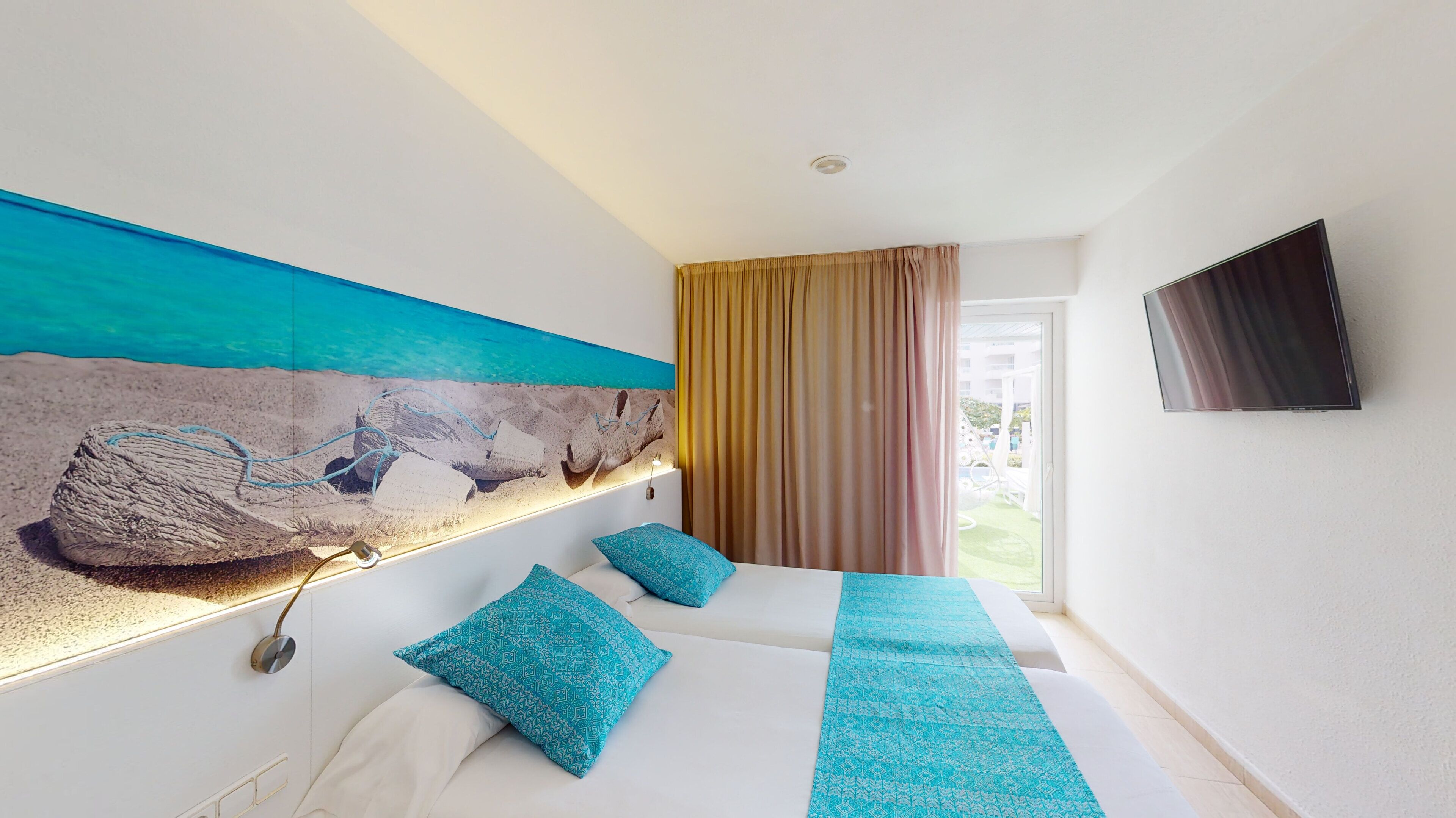 Tropic Garden Hotel & Apartments