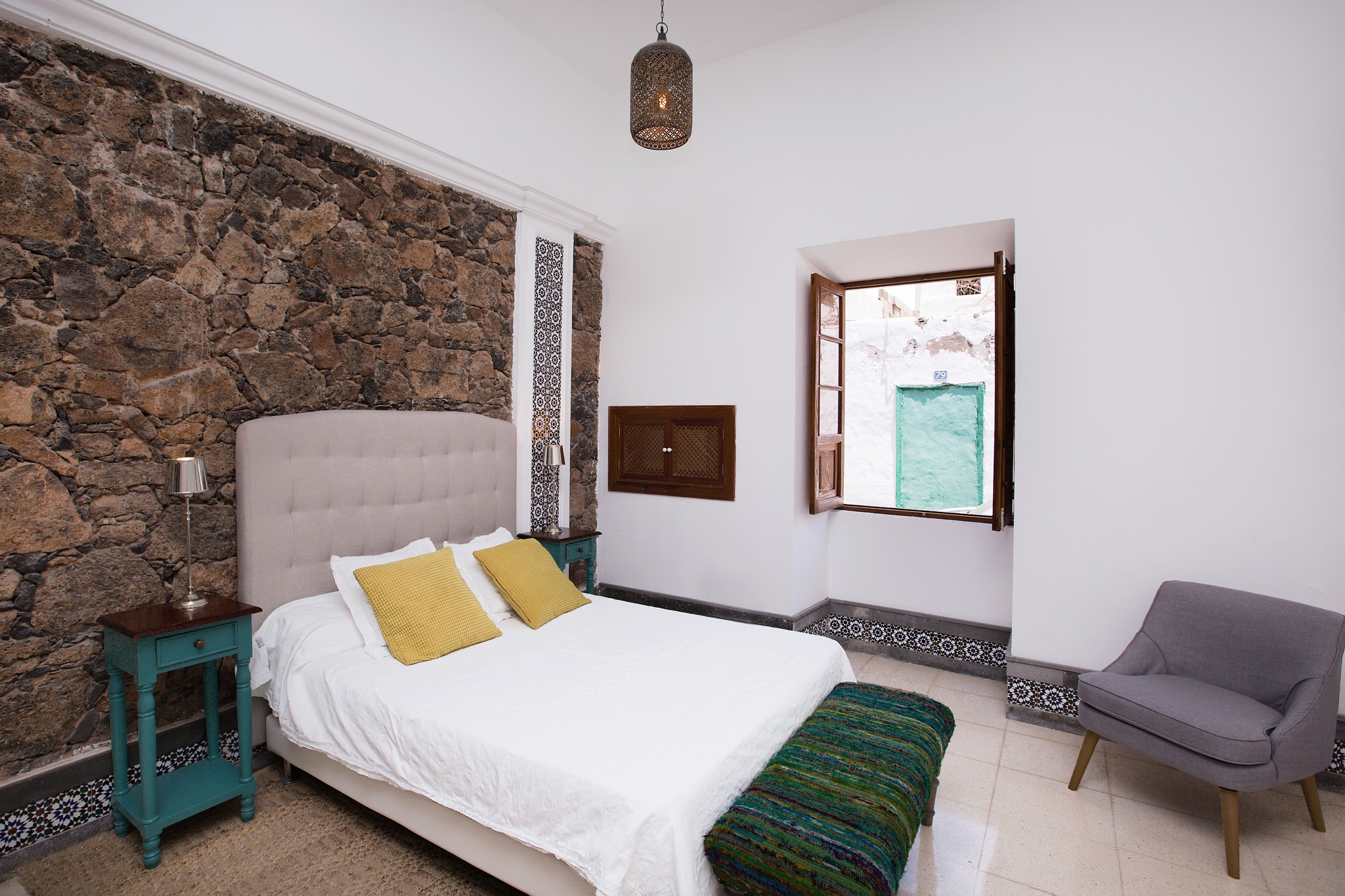 El Charco Suites