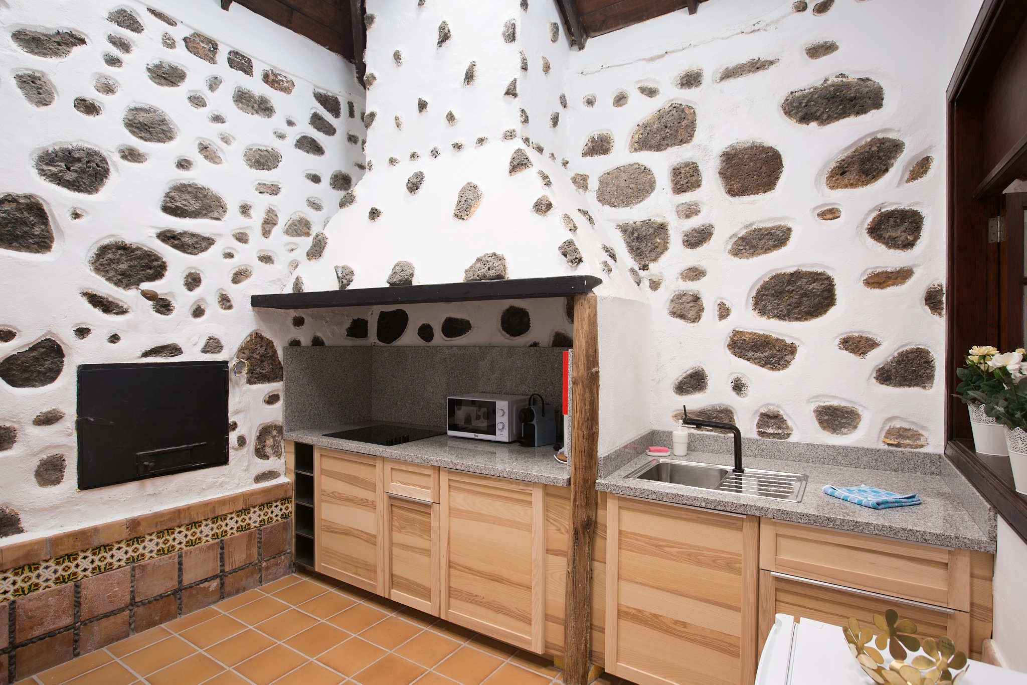 El Charco Suites