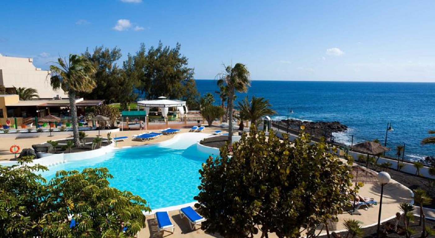 Blue Sea Costa Teguise Beach