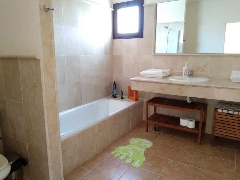 Deluxe Las Marinas Rooms