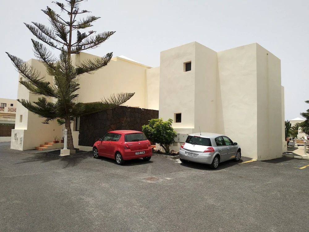 Deluxe Las Marinas Rooms