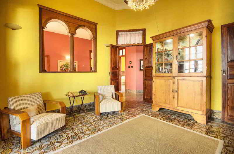 Casa Lola y Juan