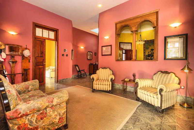 Casa Lola y Juan
