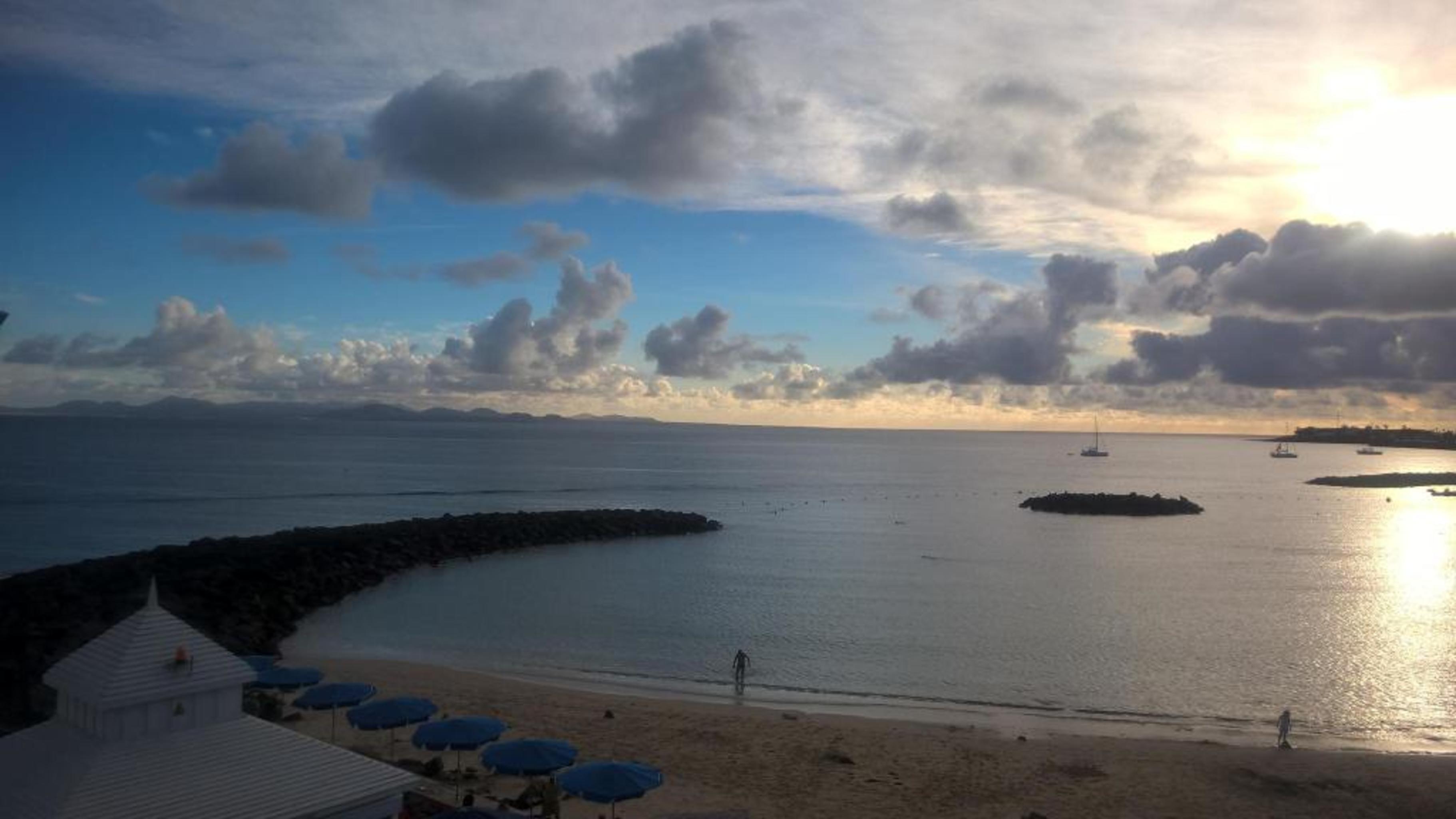 HL Paradise Island Hotel