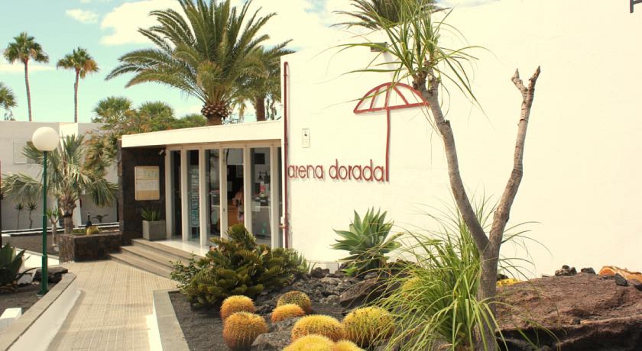 Arena Dorada Apartments