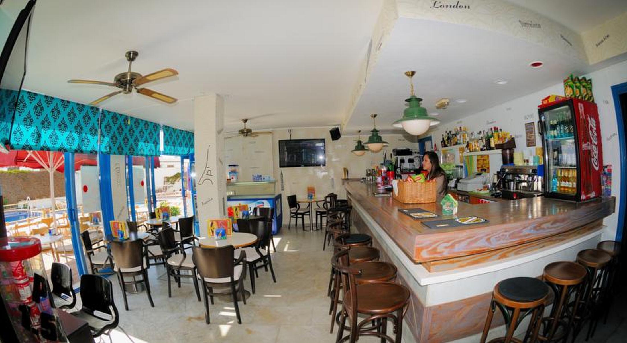 Costa Volcan Apartments