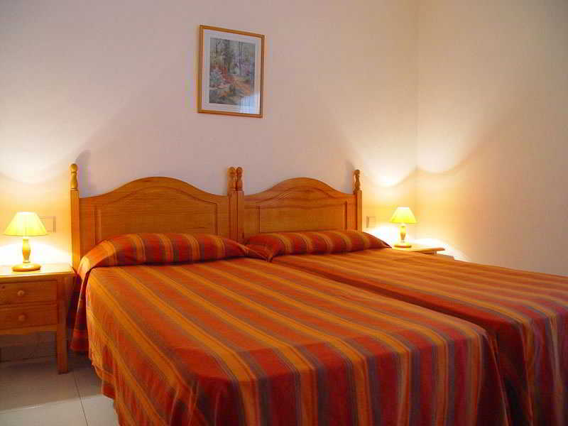 Apartamentos La Peñita