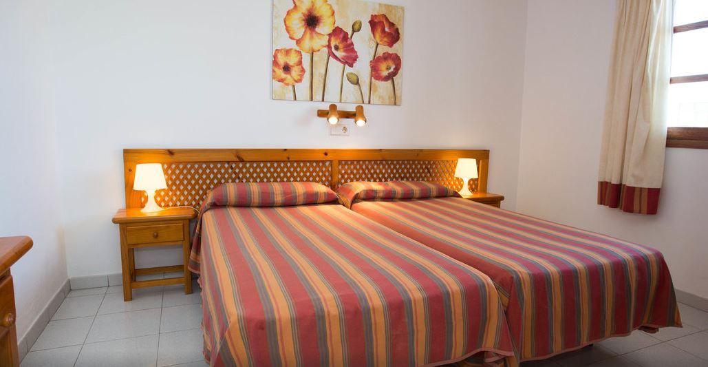 Apartamentos La Peñita