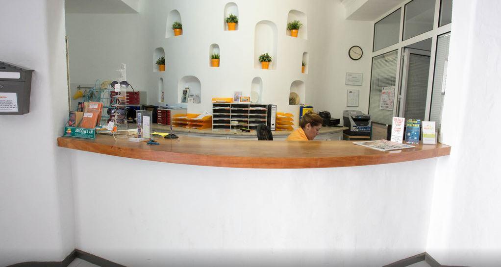 Apartamentos La Peñita