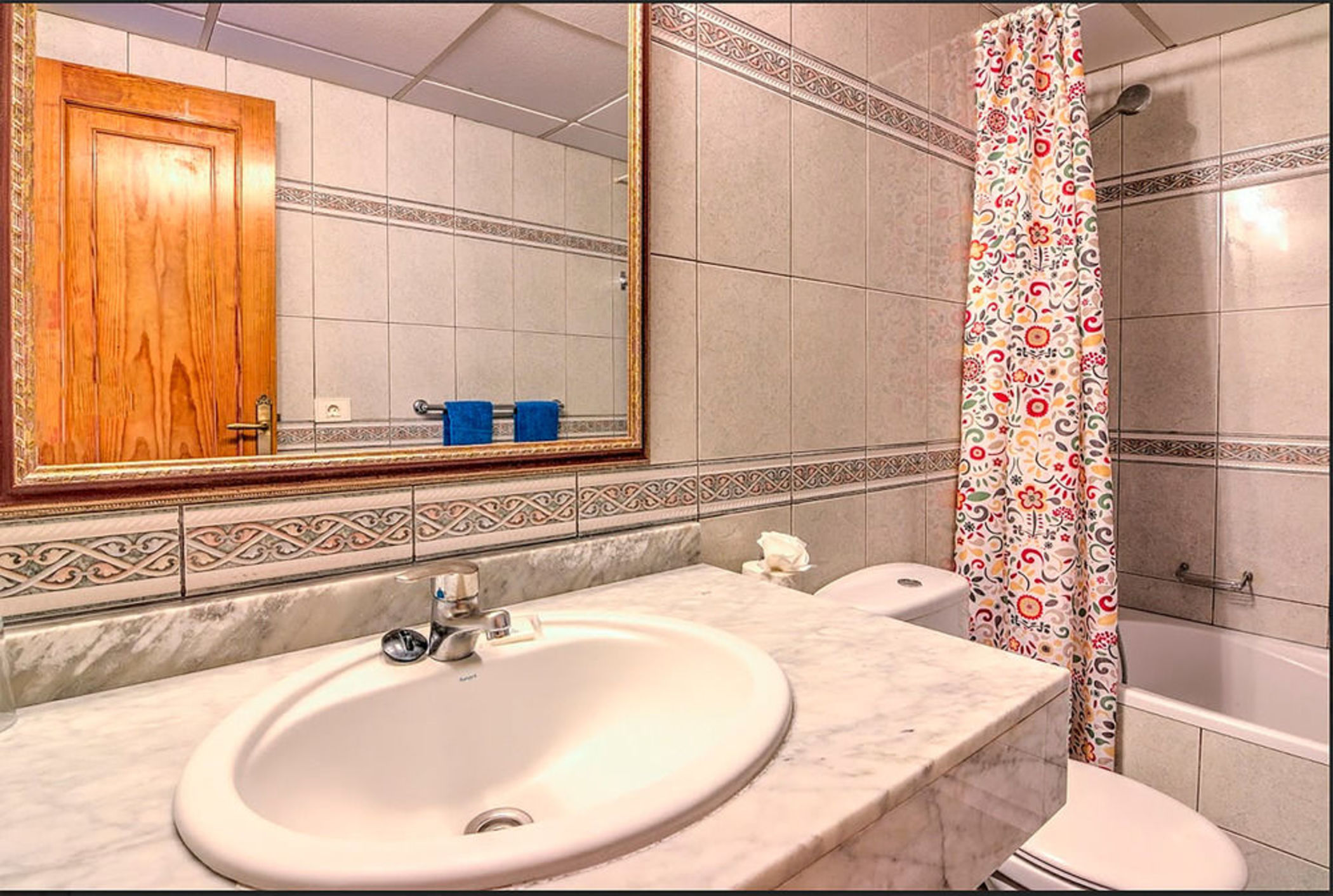 Montana Club Suite Hotel