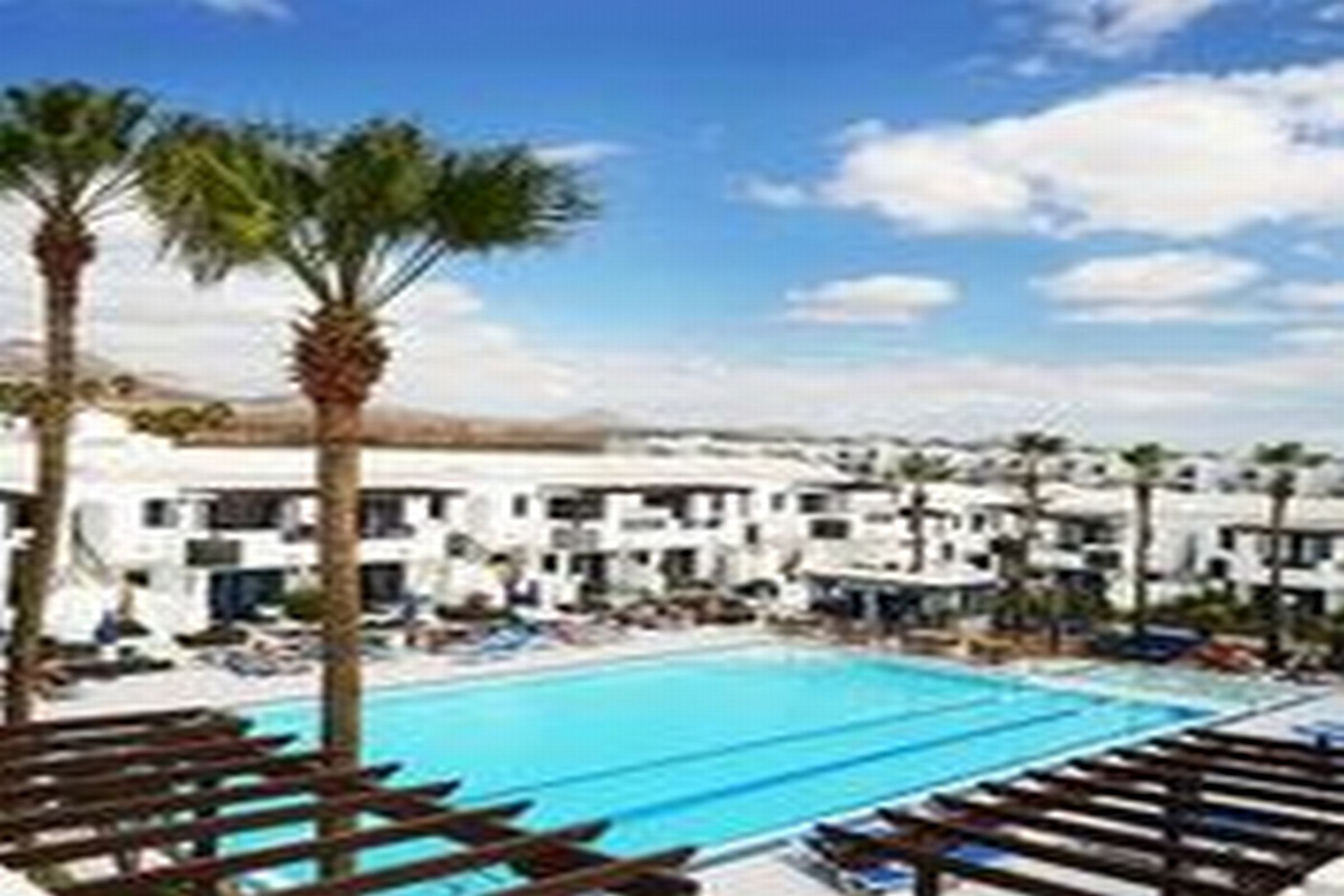Apartamentos Plaza Azul