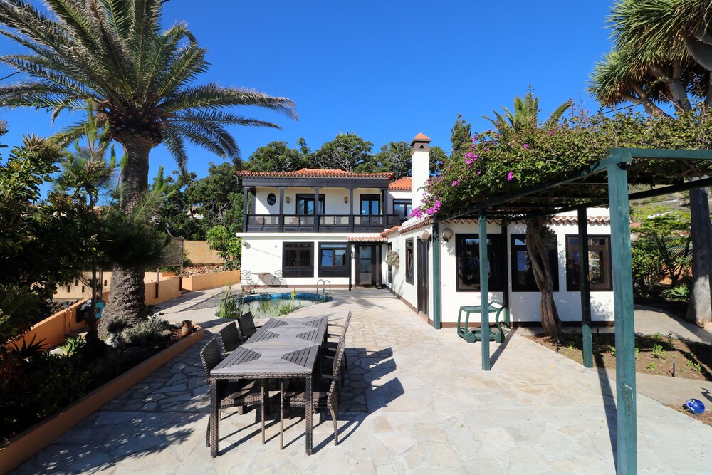 Villa Escondida