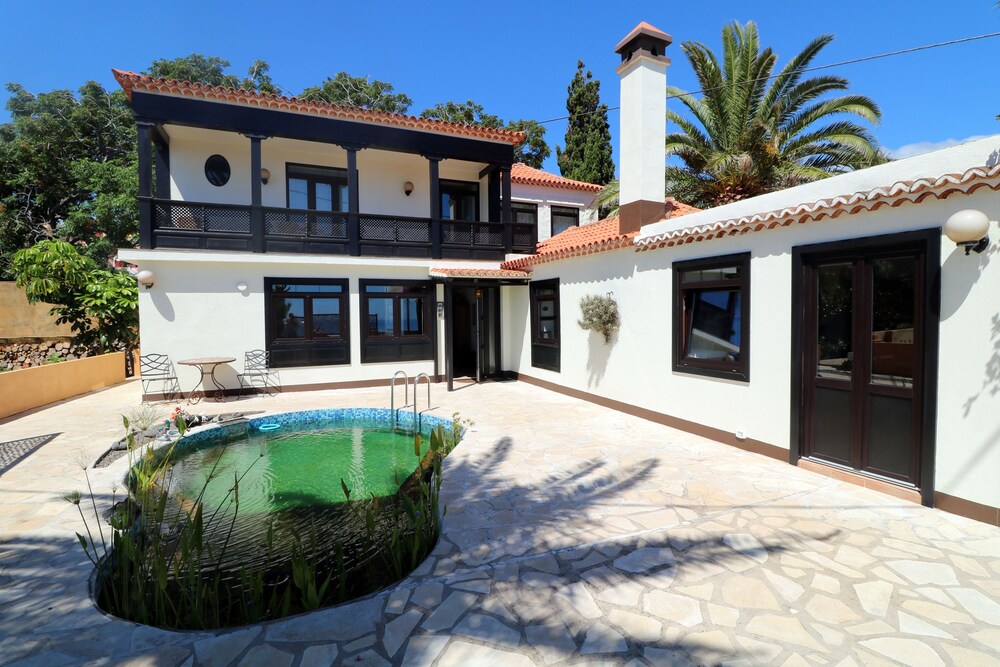 Villa Escondida