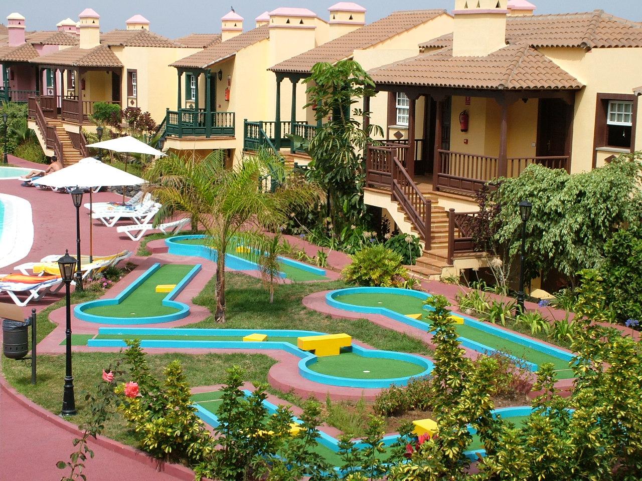 Apartamentos Oasis San Antonio