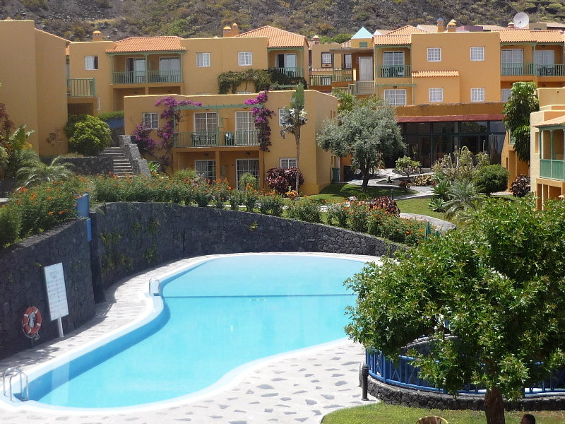 Apartamentos La Caleta