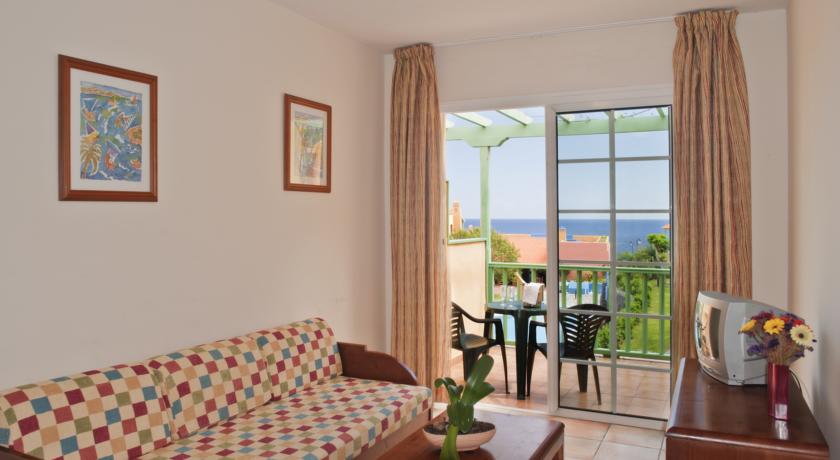 Apartamentos La Caleta