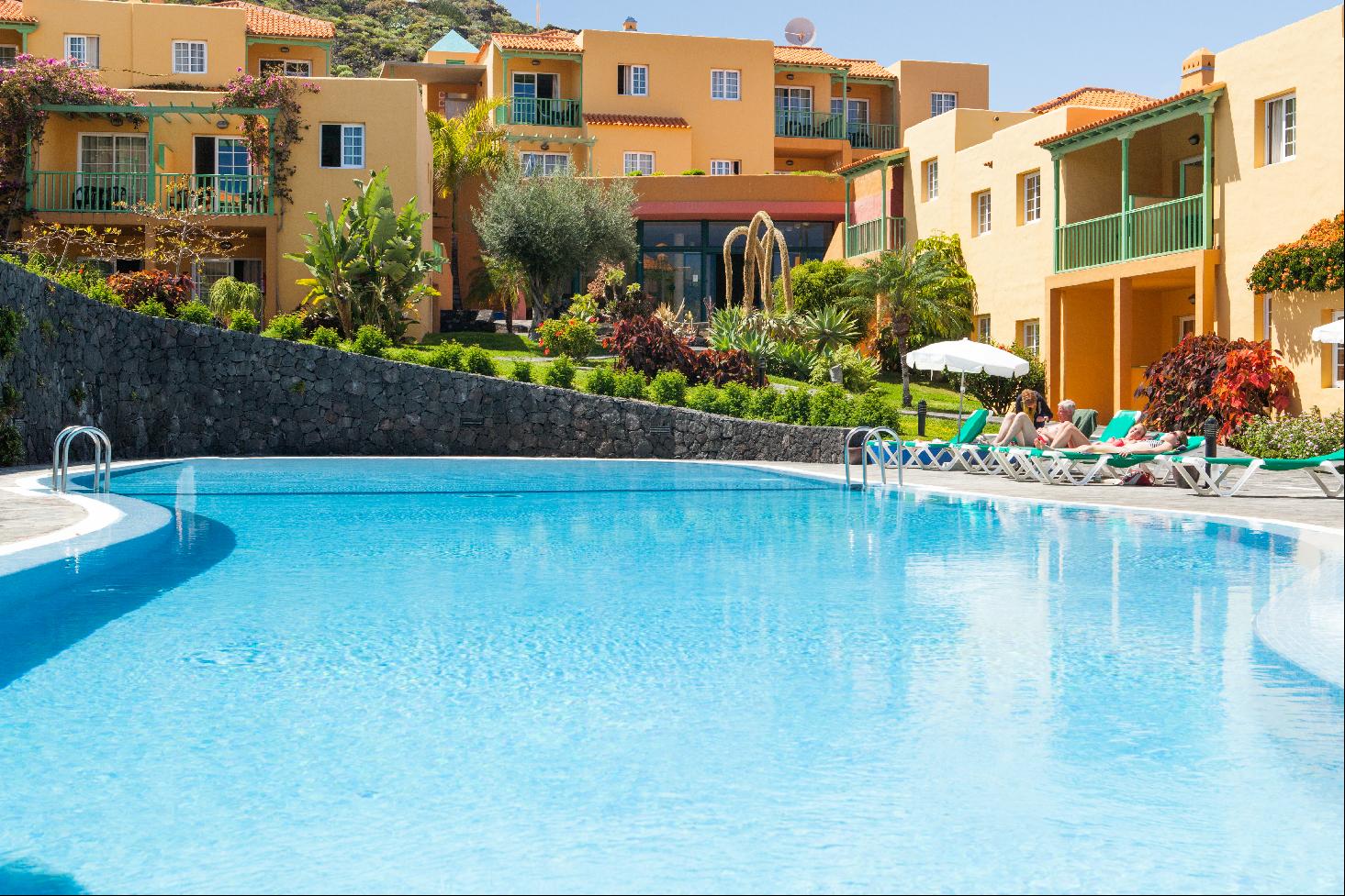 Apartamentos La Caleta