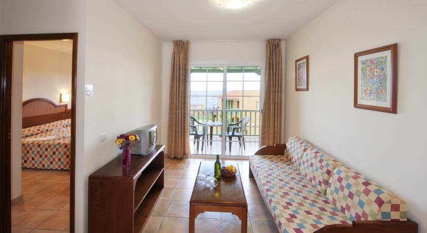 Apartamentos La Caleta