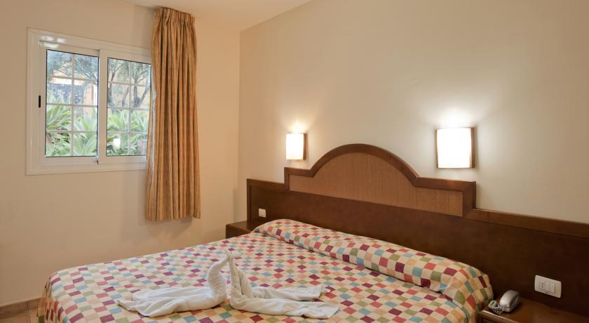 Apartamentos La Caleta