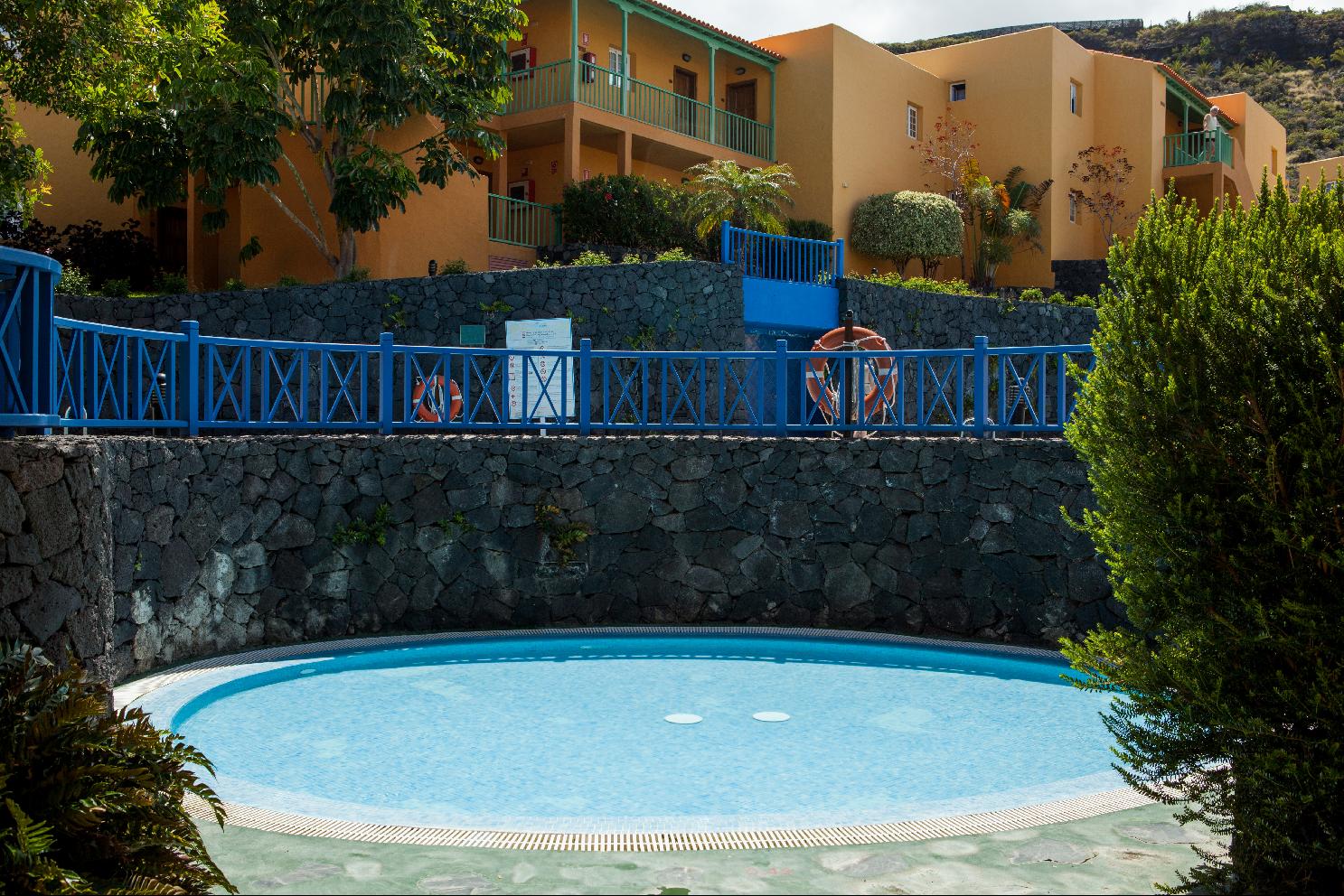 Apartamentos La Caleta