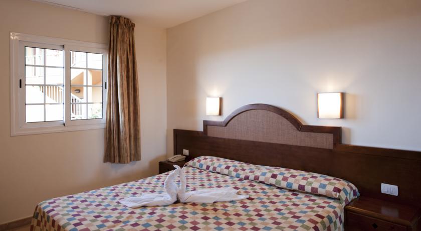 Apartamentos La Caleta