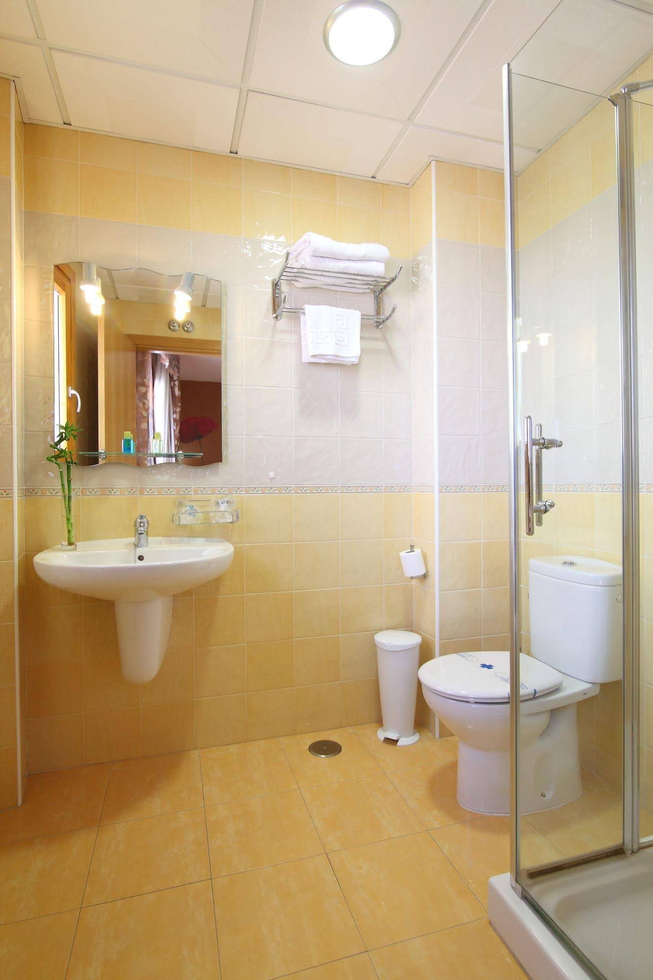 Hostal Campo Real